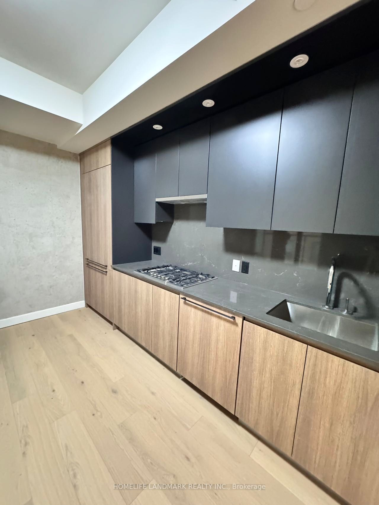 81 Wellesley Street E 301, Toronto, ON M4Y 0C5 photo 5