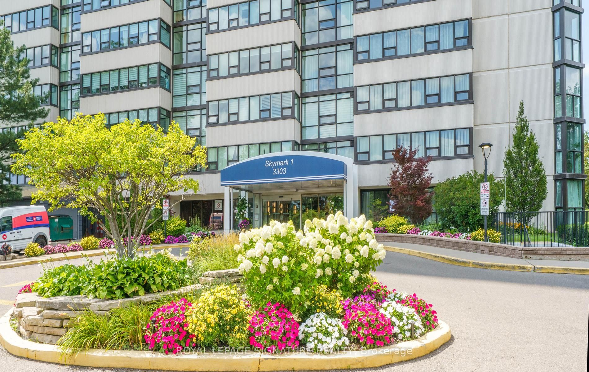 3303 Don Mills Road 1703, Toronto, ON M2J 4T6 photo 2