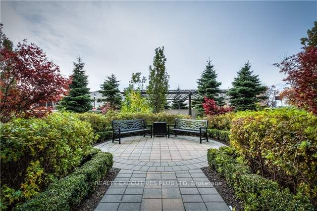 135 Wynford Drive 404, Toronto, ON M3C 0J4 photo 3
