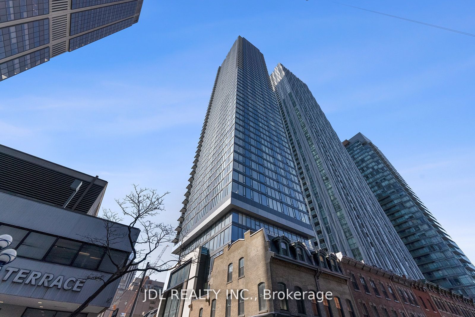 8 Cumberland Street 2609, Toronto, ON M4W 0B6 photo 2