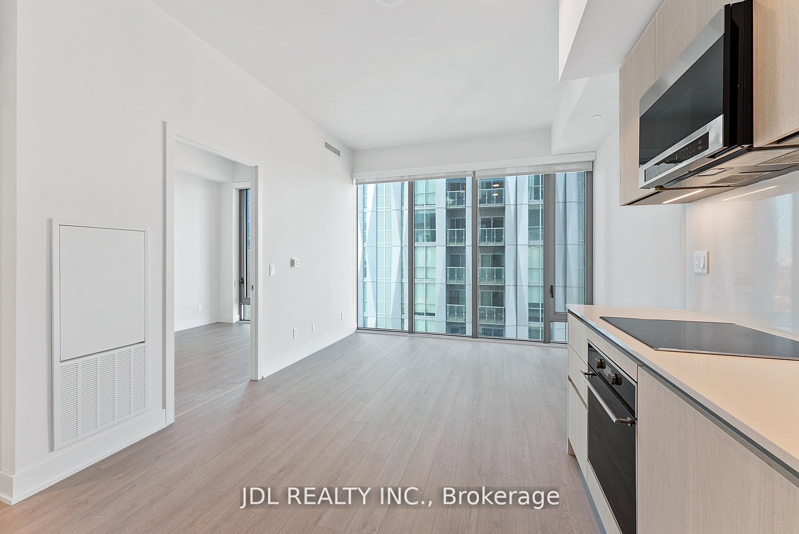 8 Cumberland Street 2609, Toronto, ON M4W 0B6 photo 3