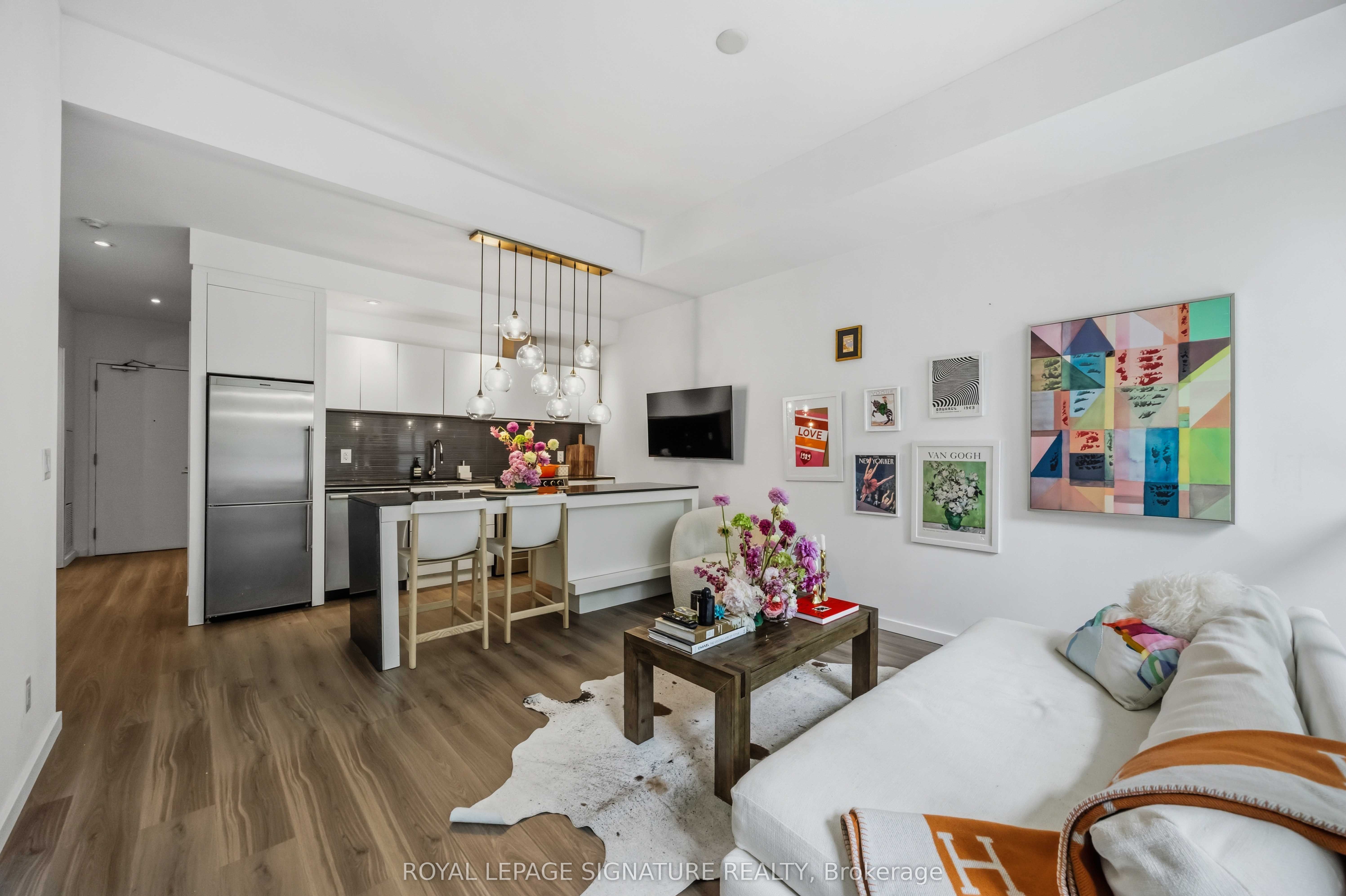 8 Charlotte Street 202, Toronto, ON M5V 0K4 photo 2