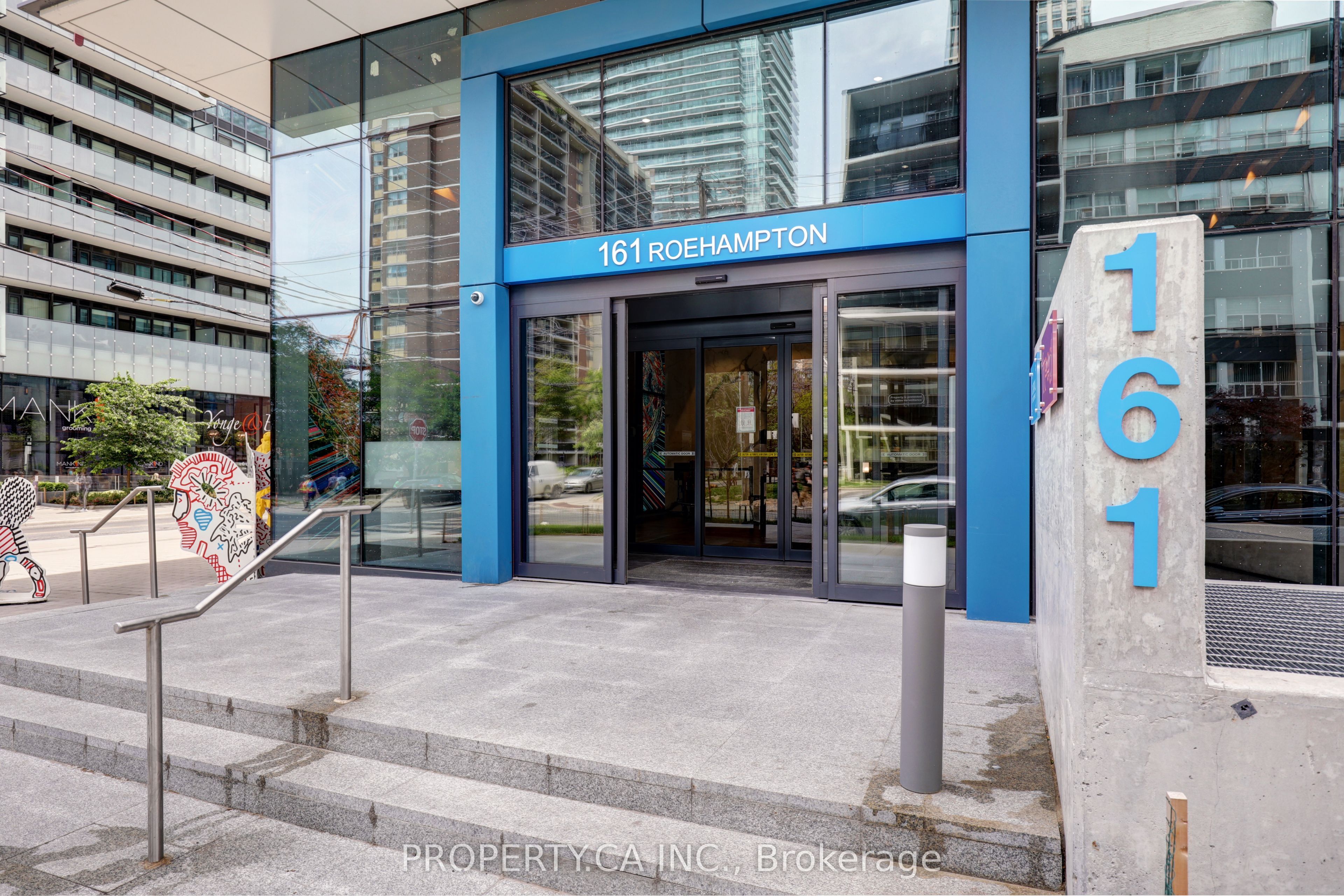 161 Roehampton Avenue 3004, Toronto, ON M4P 0C8 photo 2