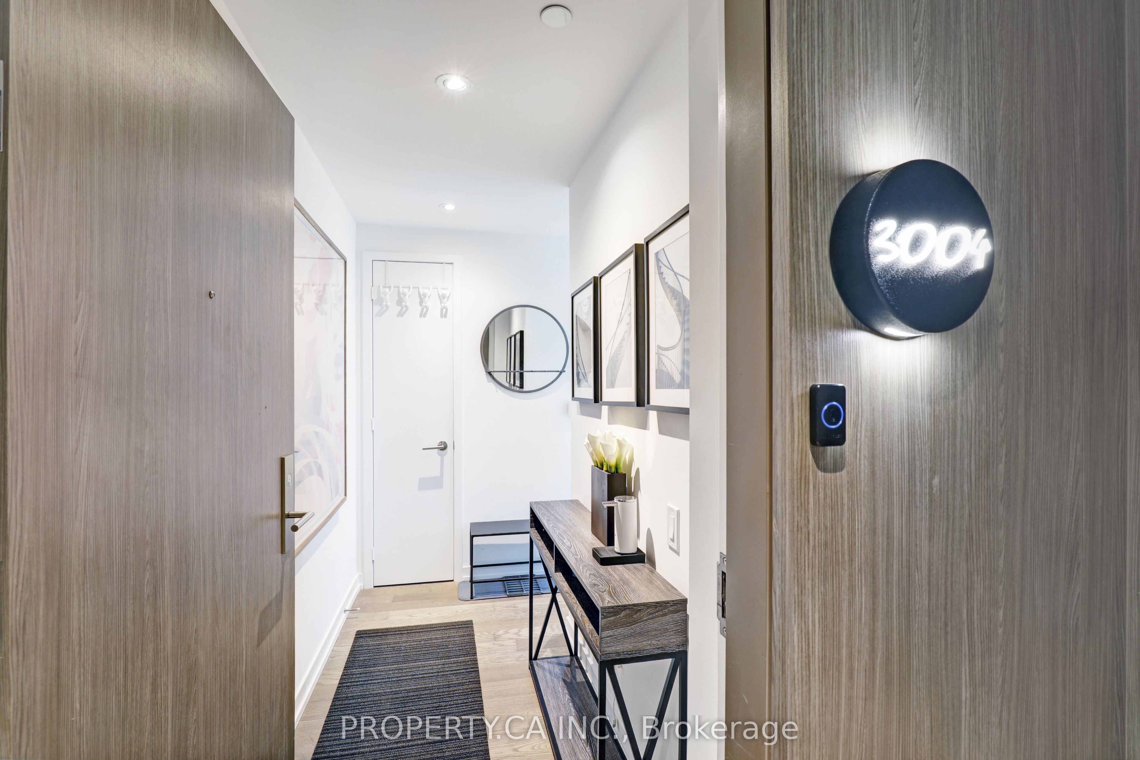 161 Roehampton Avenue 3004, Toronto, ON M4P 0C8 photo 3