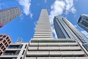 2221 Yonge Street 3803, Toronto, ON M4S 0B8 photo 2