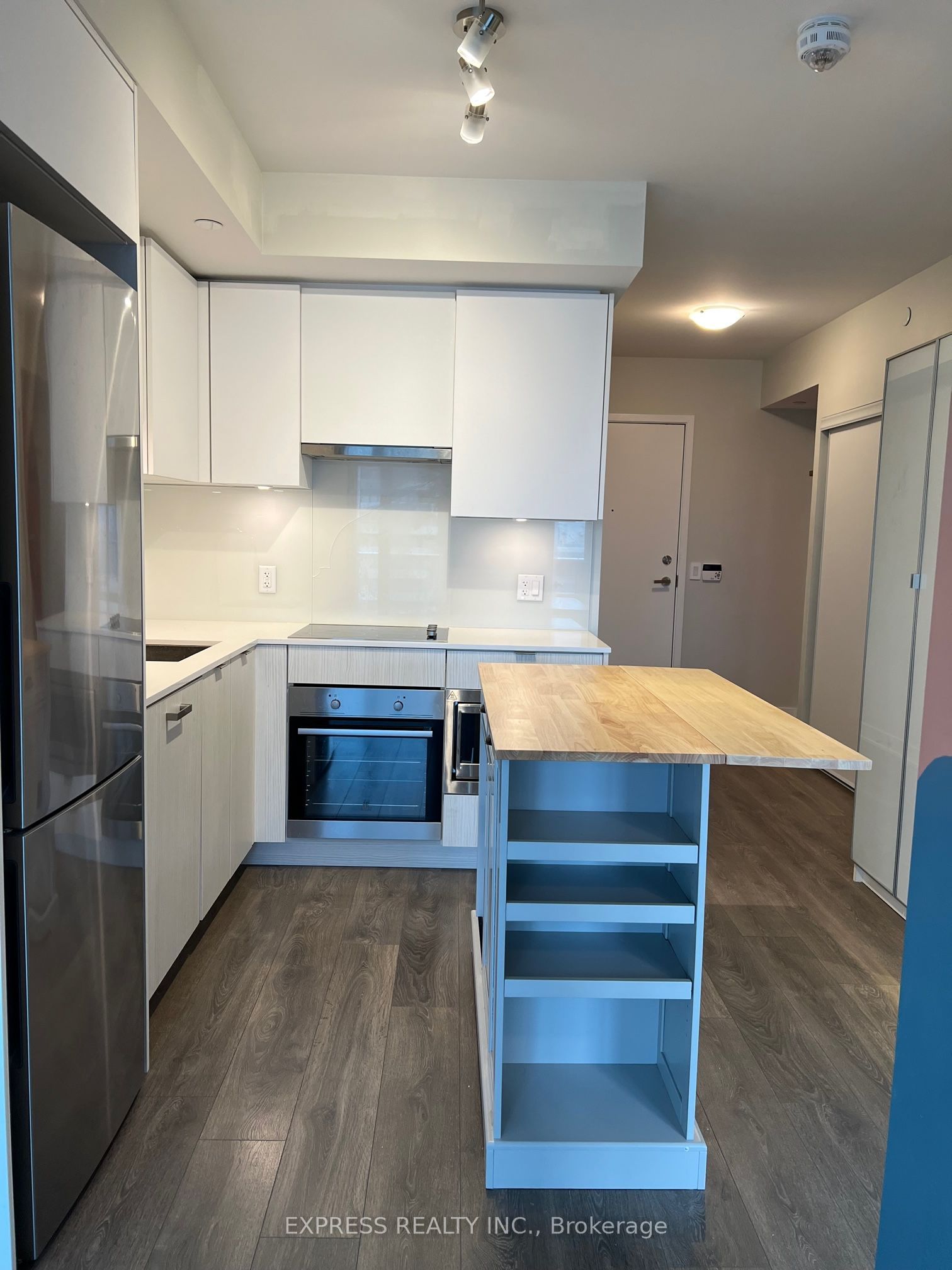 195 Redpath Avenue 2306, Toronto, ON M4P 0E4
