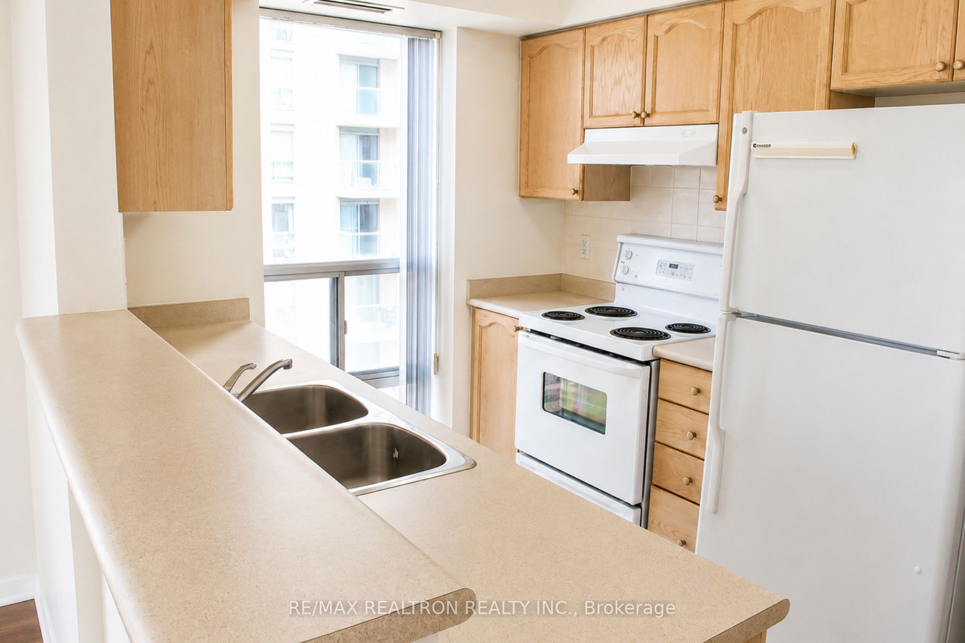 20 Olive Avenue LPH02, Toronto, ON M2N 7G5 photo 5