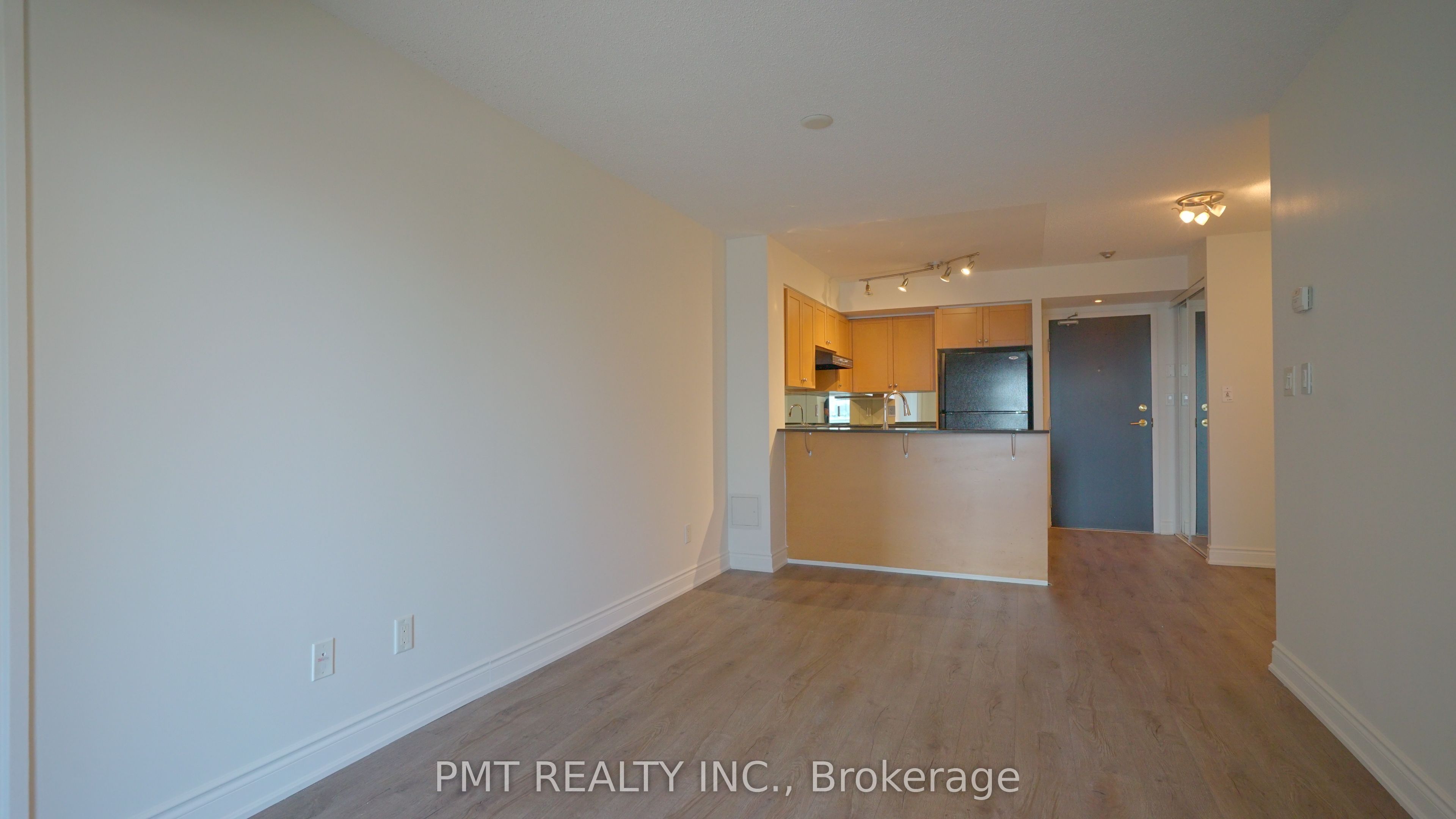 230 King Street E 803, Toronto, ON M5A 1K5 photo 5