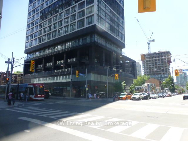 181 Dundas Street E 1601, Toronto, ON M5A 0N5 photo 2