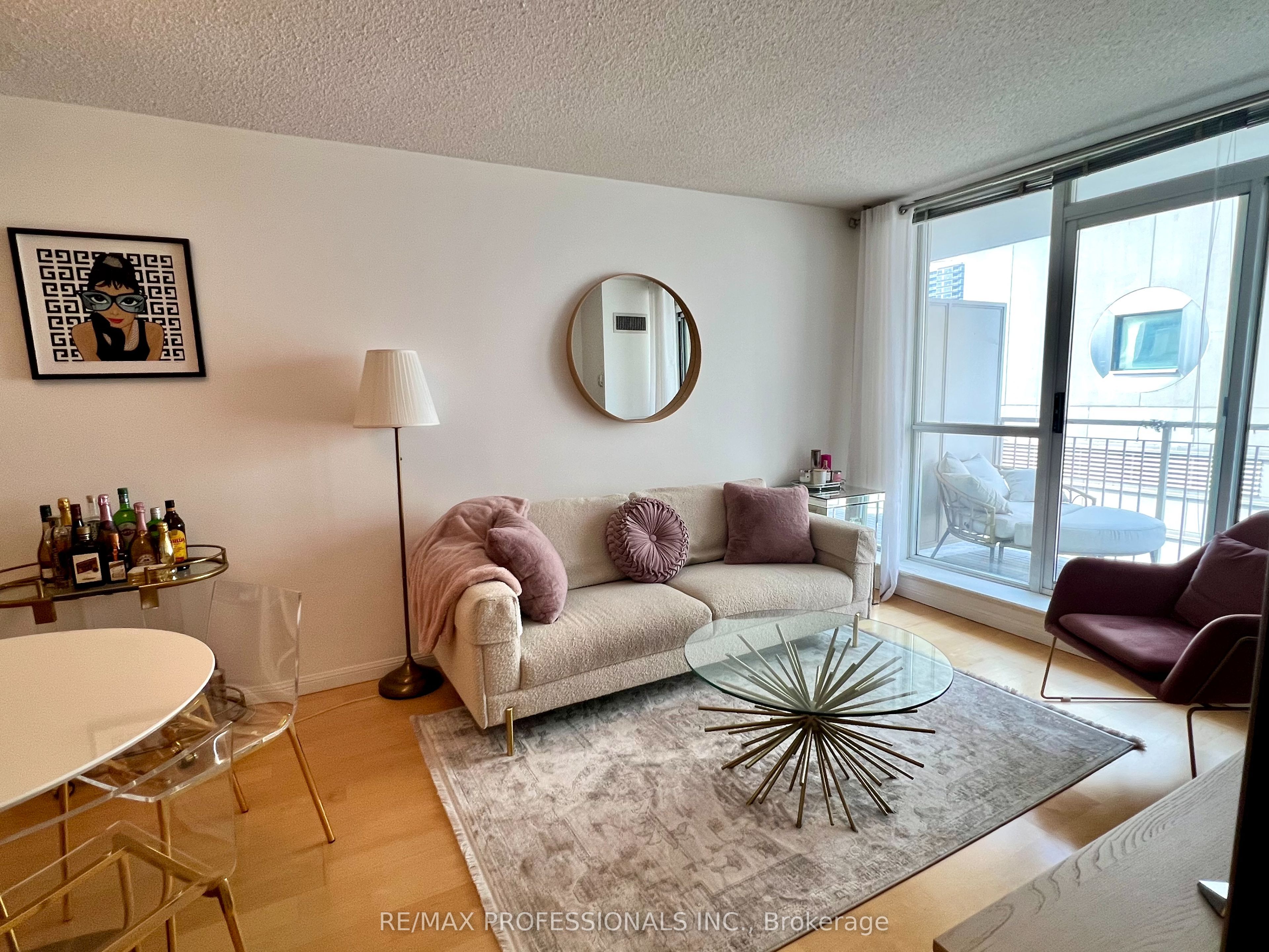 18 Stafford Street 607, Toronto, ON M5V 3W4 photo 3