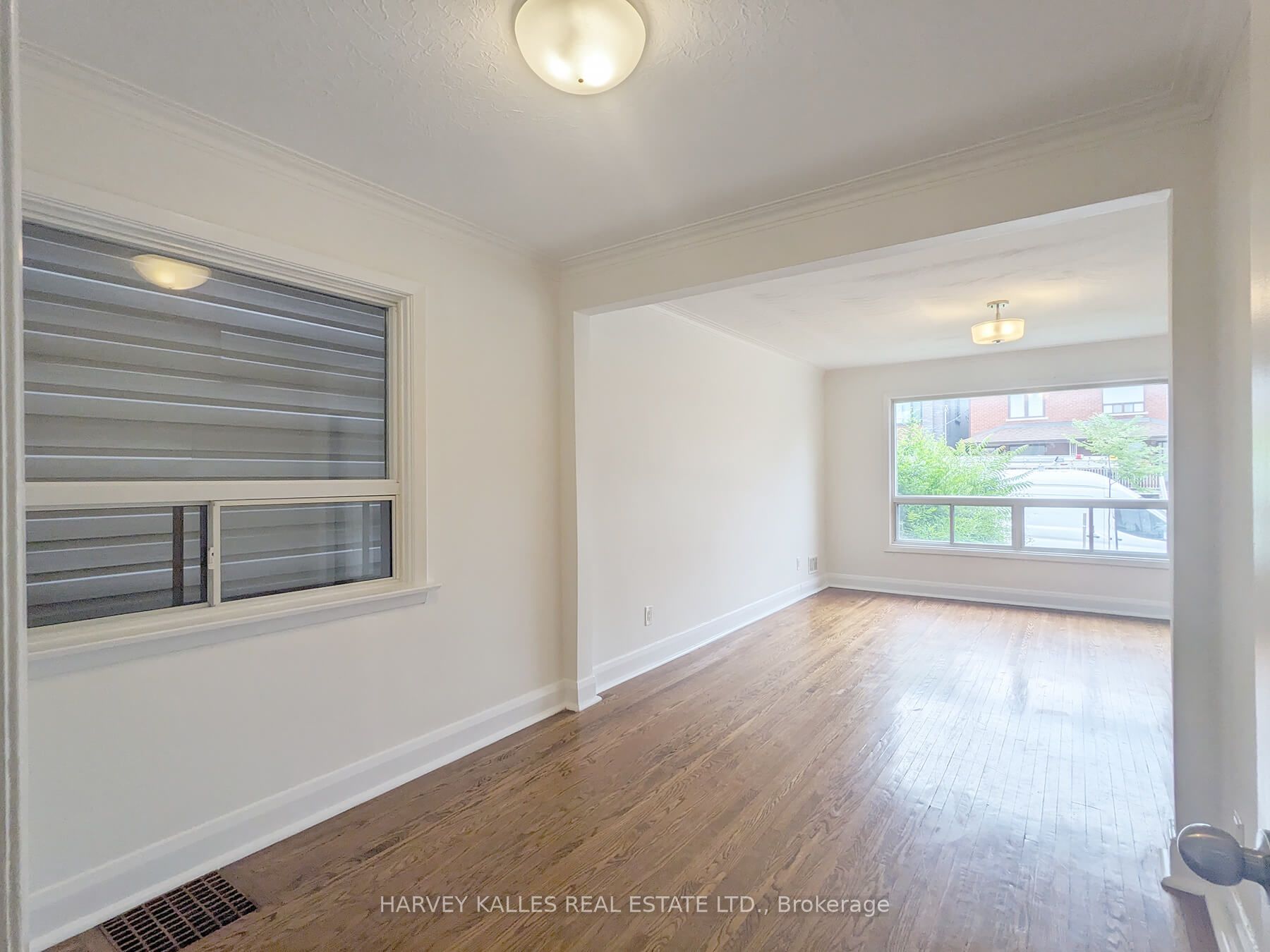 242 Robina Avenue Main, Toronto, ON M6C 3Z1 photo 4