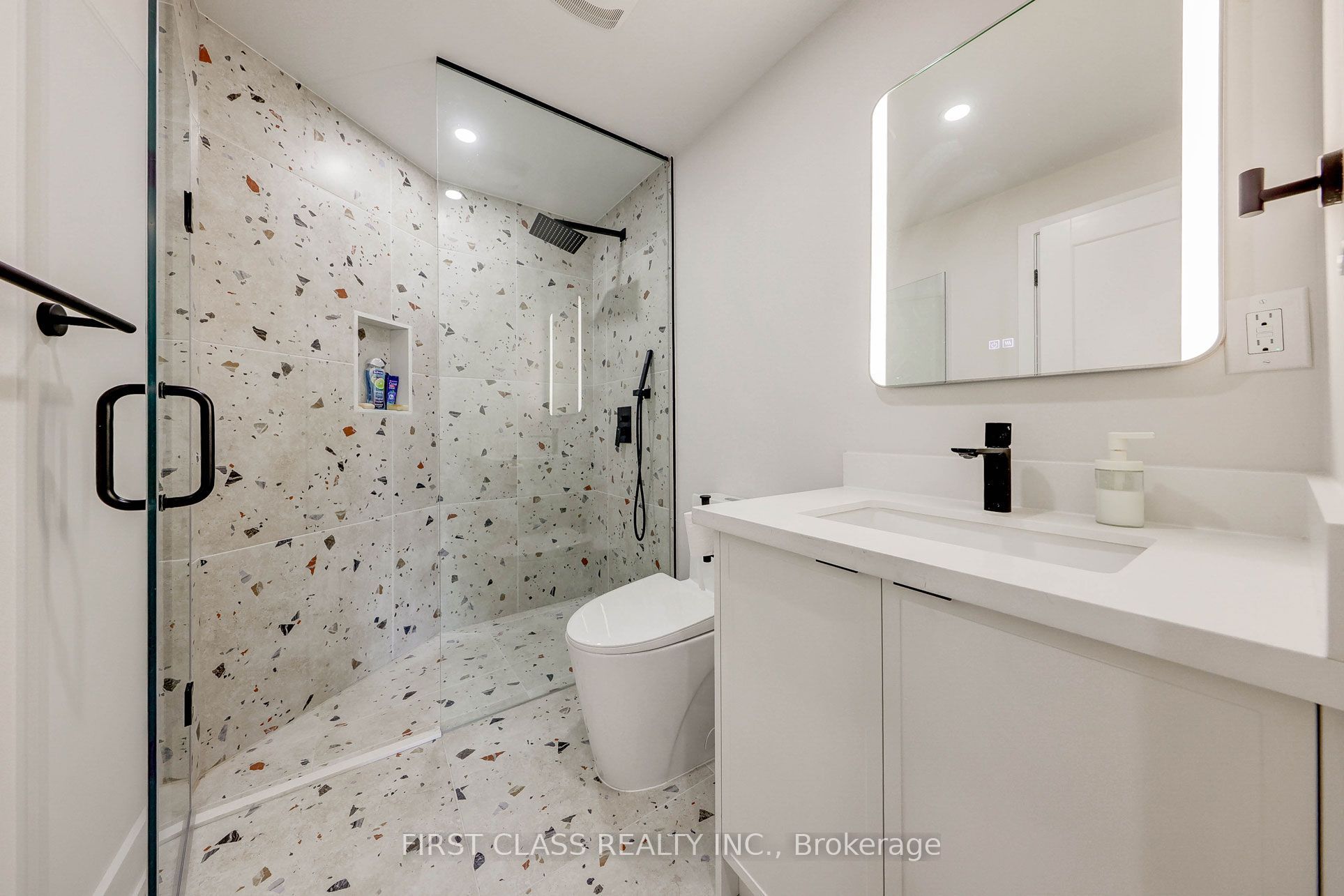 431 Roxton Road Ensuite 3, Toronto, ON M6G 3R5 photo 5