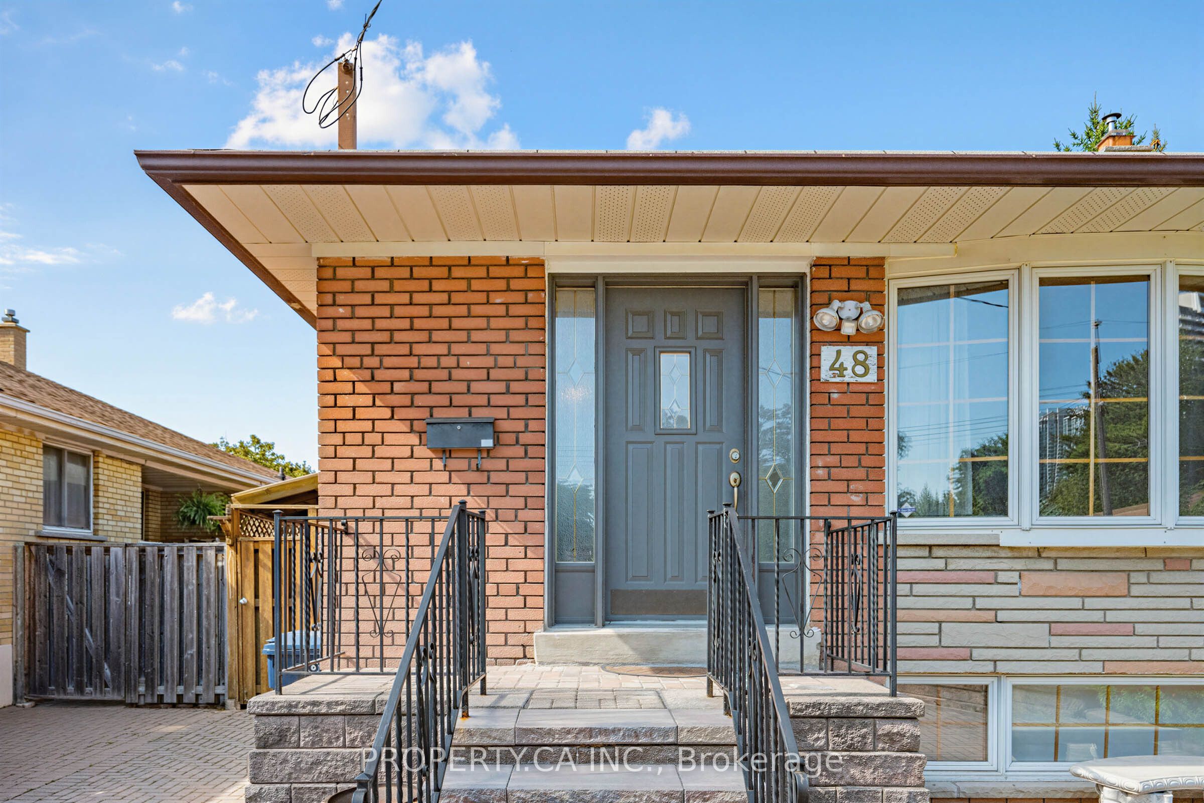 48 Santa Barbara Road, Toronto, ON M2N 2C2 photo 2