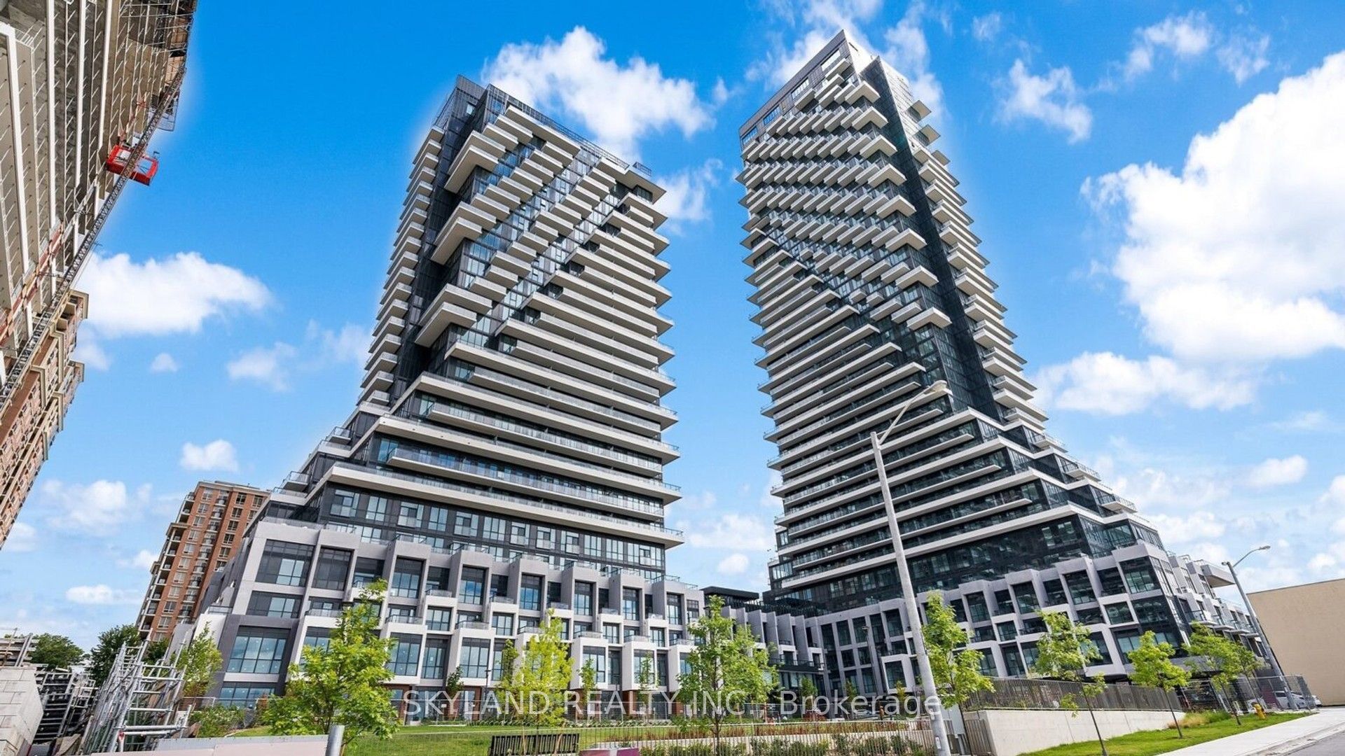 30 Inn On The Park Drive PH 09, Toronto, ON M3C 0P7 photo 2