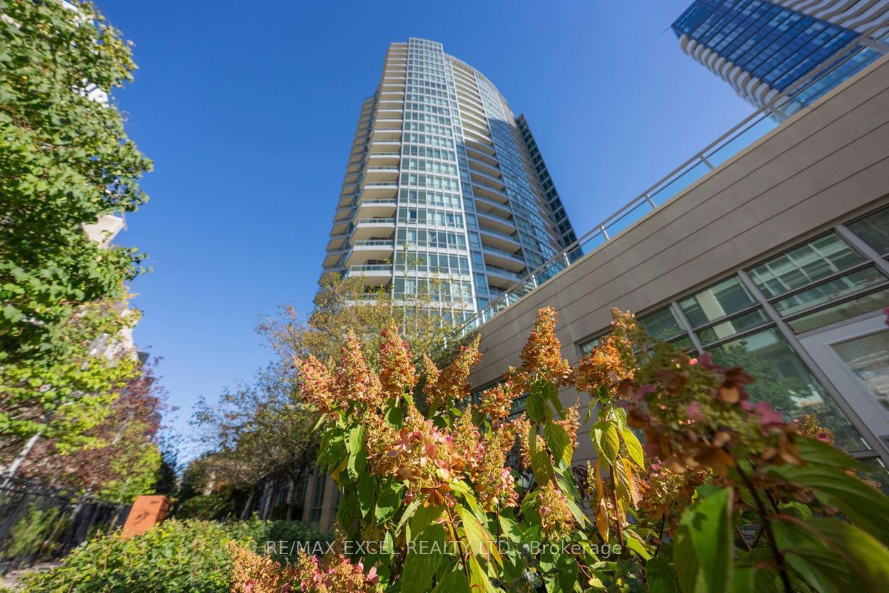 18 Holmes Avenue 2602, Toronto, ON M2N 0E1 photo 3