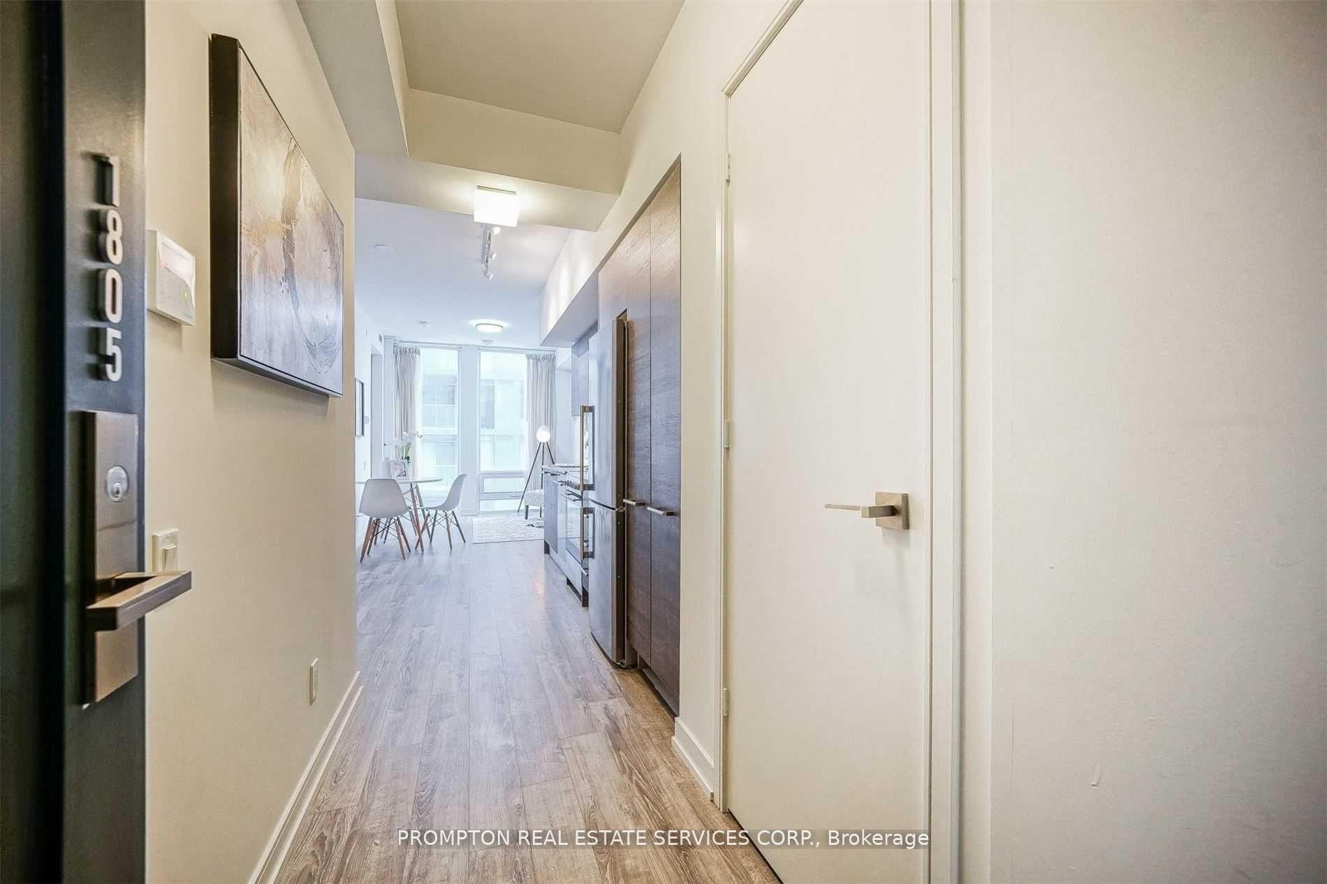 28 wellesley Street E 1805, Toronto, ON M4Y 0C4 photo 2