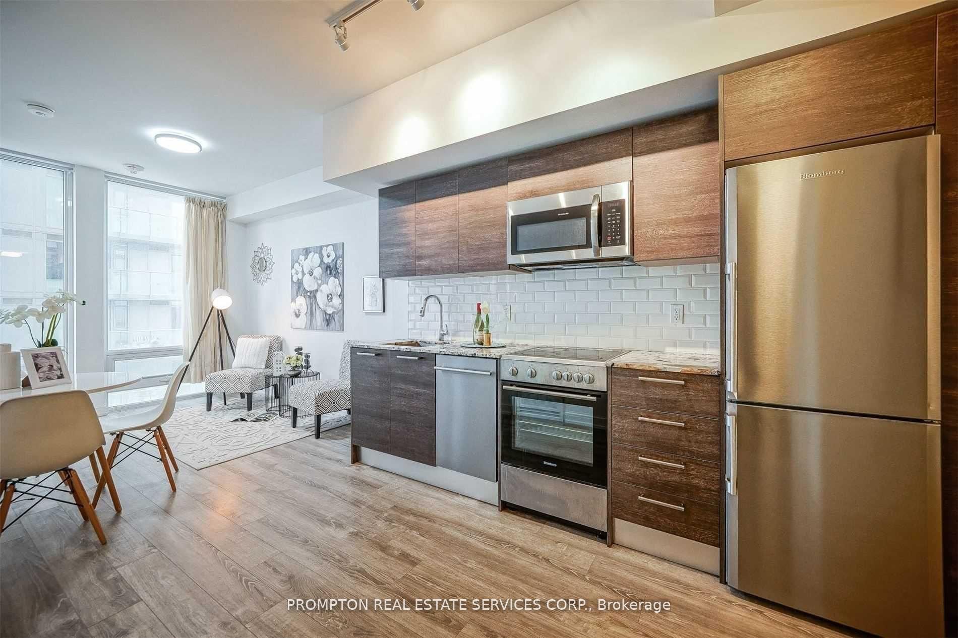 28 wellesley Street E 1805, Toronto, ON M4Y 0C4 photo 4