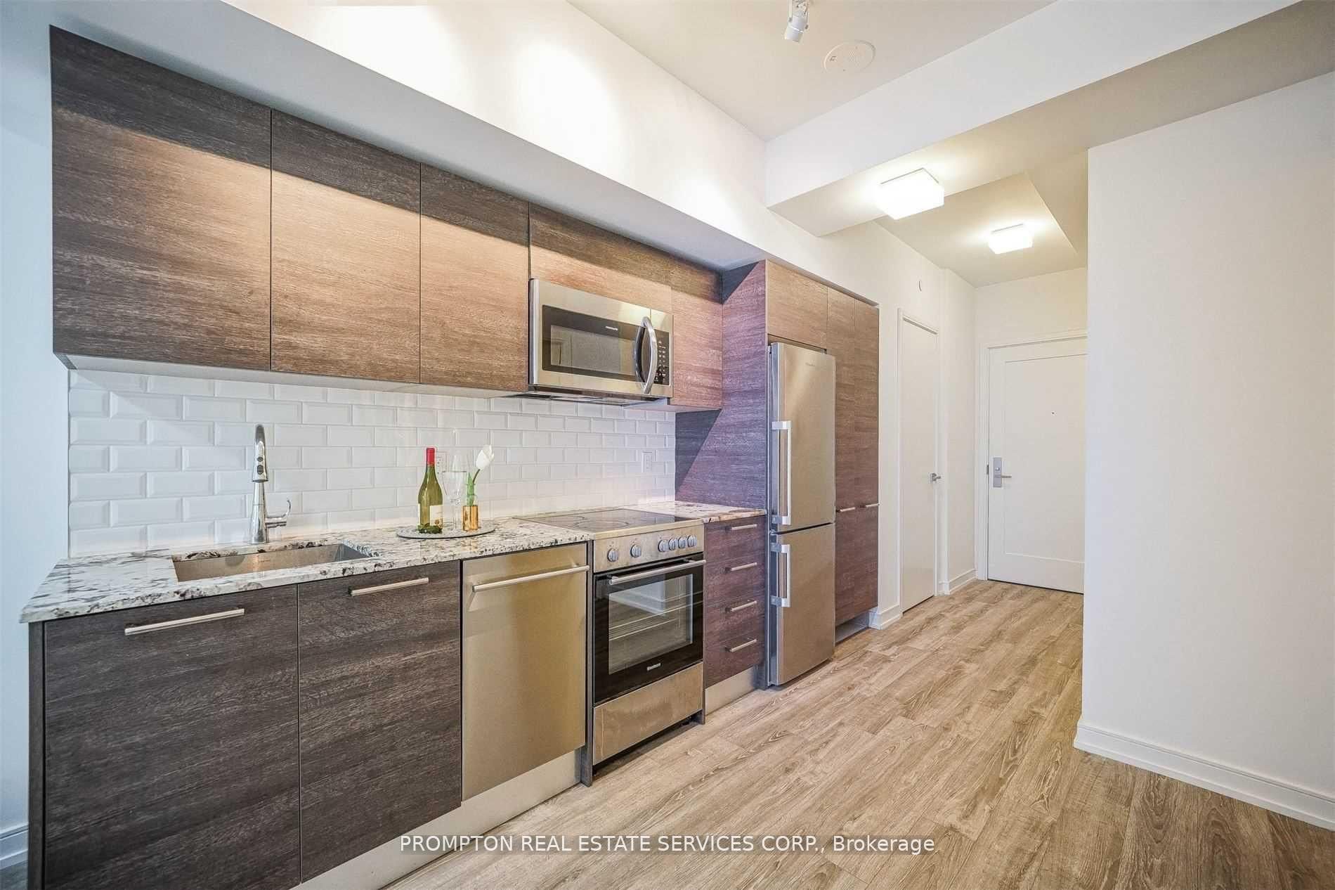 28 wellesley Street E 1805, Toronto, ON M4Y 0C4 photo 5