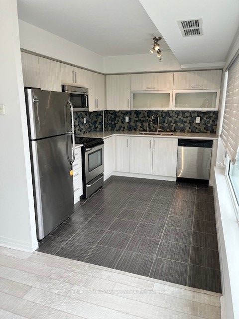 275 Yorkland Road 1602, Toronto, ON M2J 0B4 photo 3