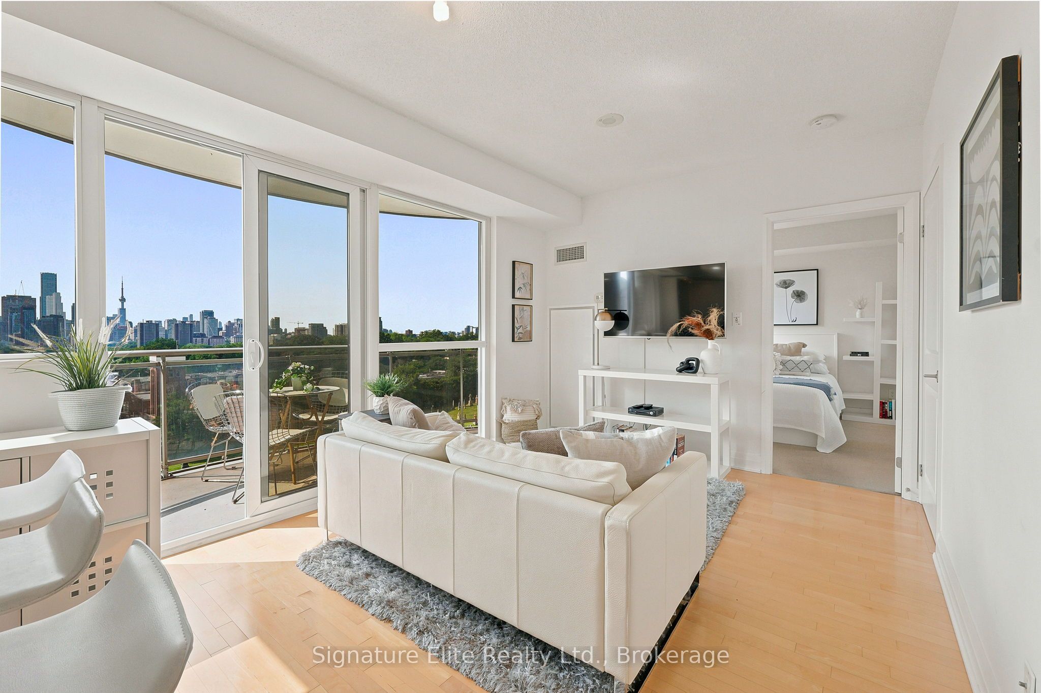 1430 Yonge Street 902, Toronto, ON M4T 1Y6 photo 5