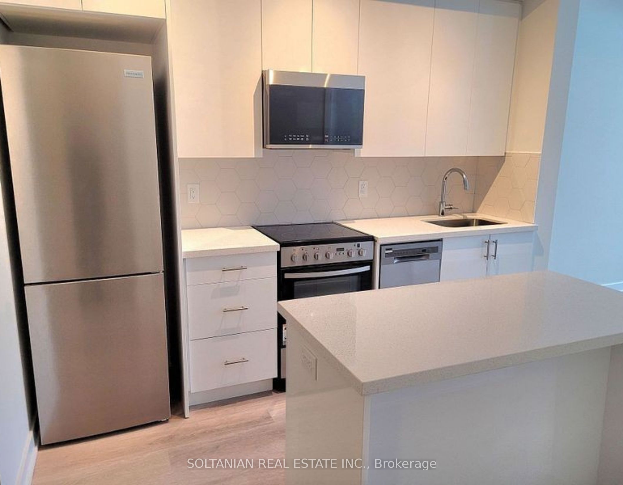 15 Ellerslie Avenue 601, Toronto, ON M2N 0L7 photo 2