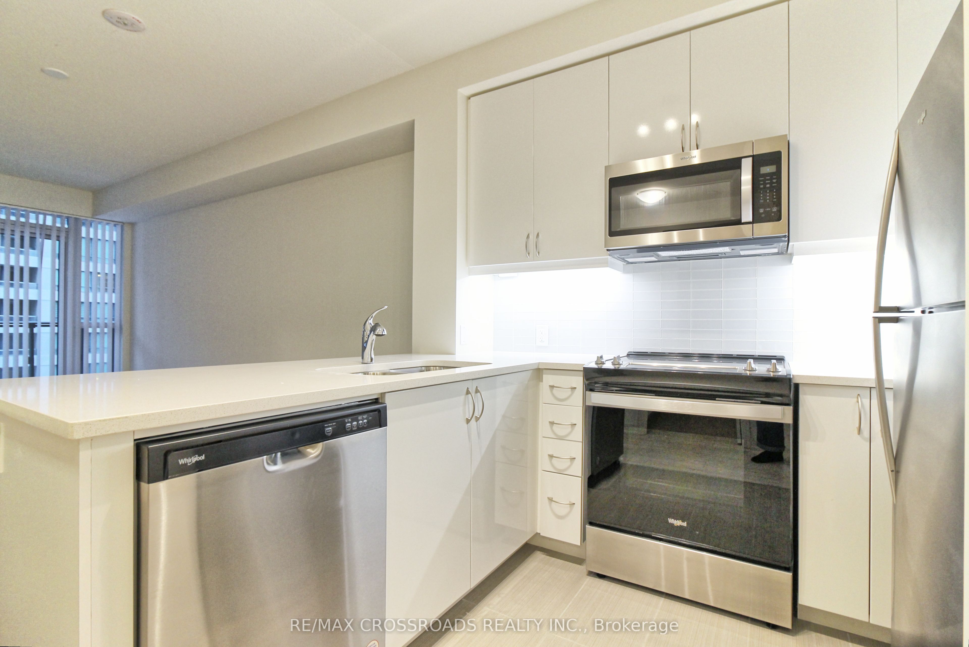 4955 Yonge Street 703, Toronto, ON M2N 0L8 photo 3