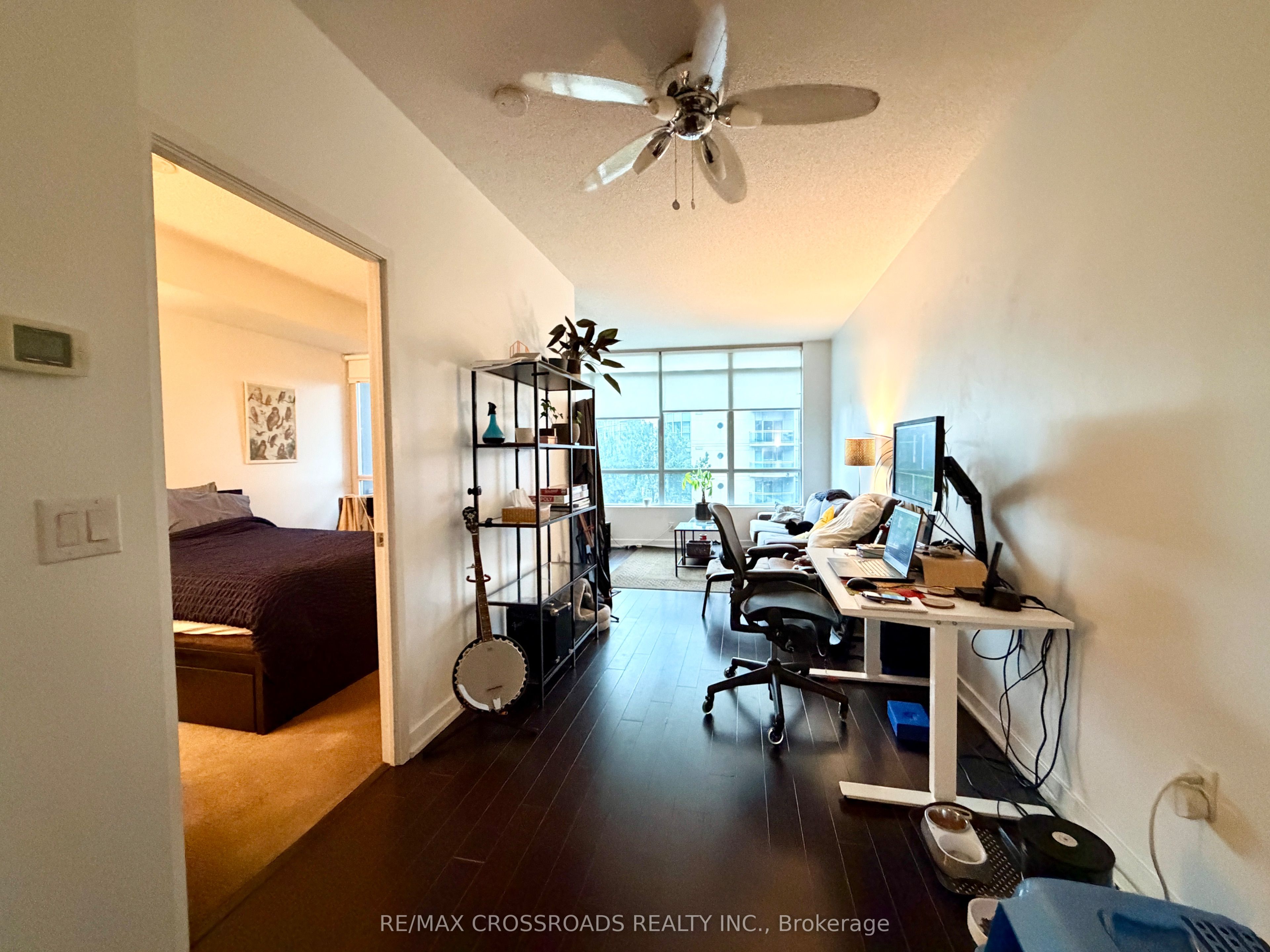 38 Dan Leckie Way 519, Toronto, ON M5V 2V6 photo 2