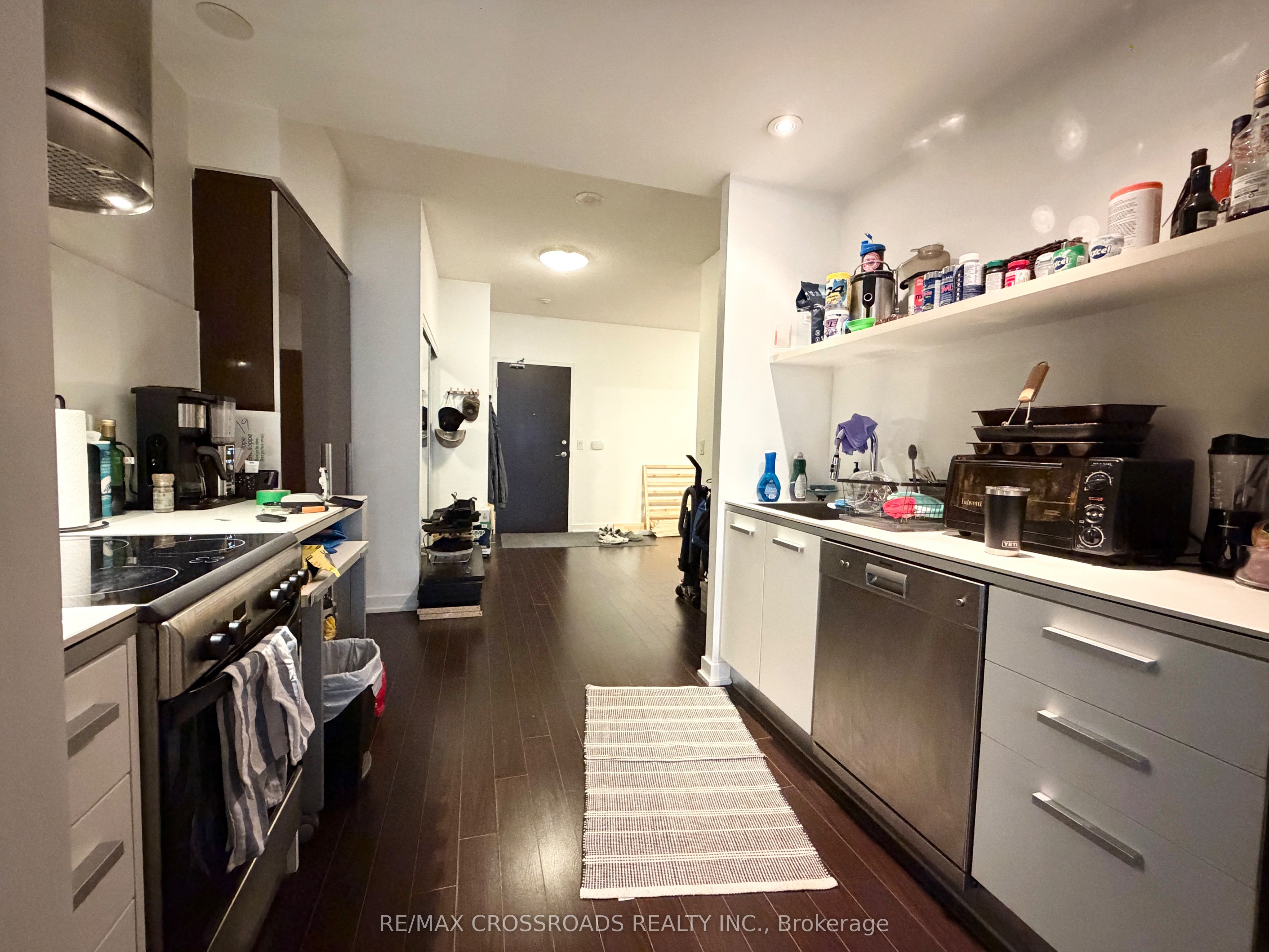 38 Dan Leckie Way 519, Toronto, ON M5V 2V6 photo 4