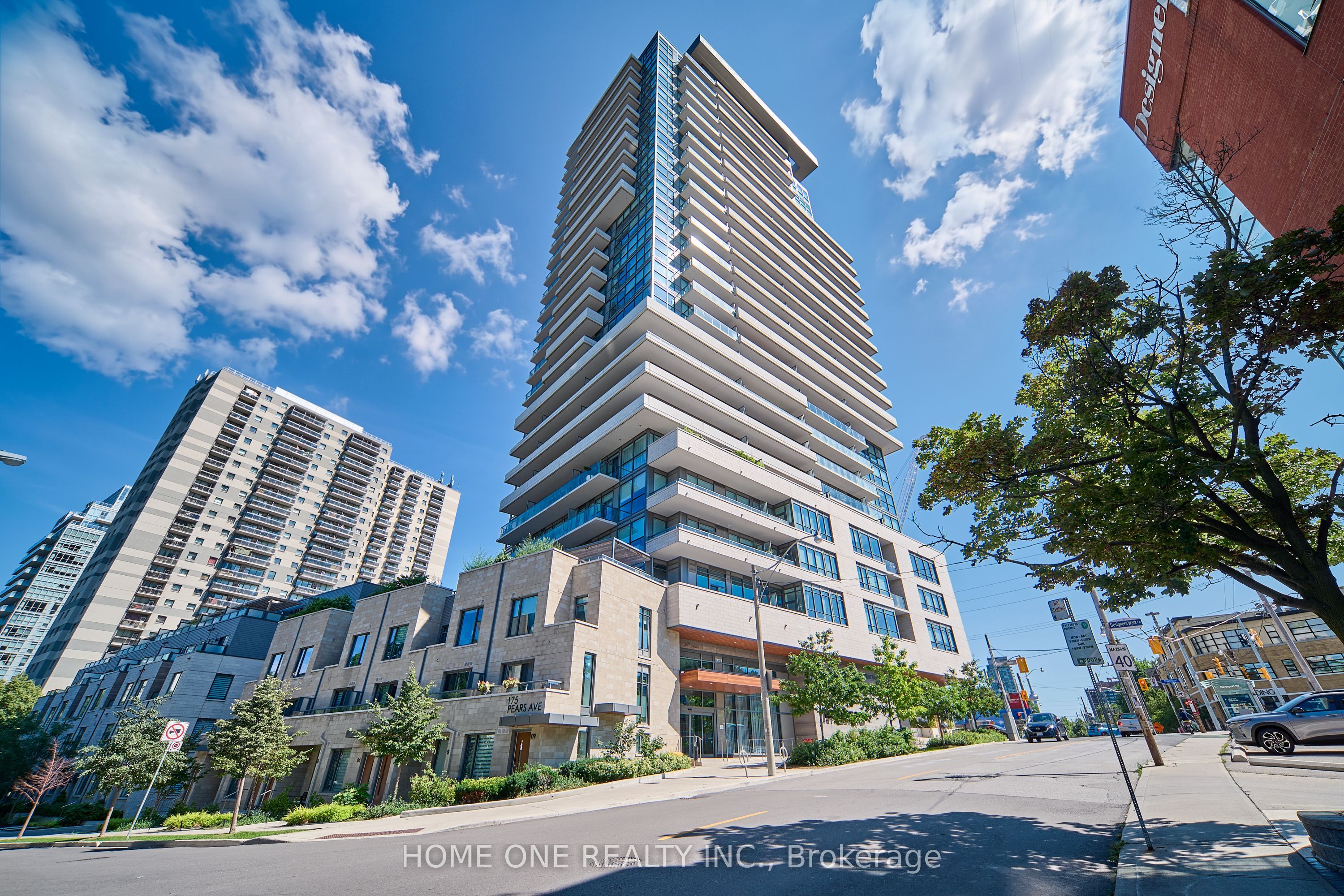 181 Bedford Road 404, Toronto, ON M5R 0C2