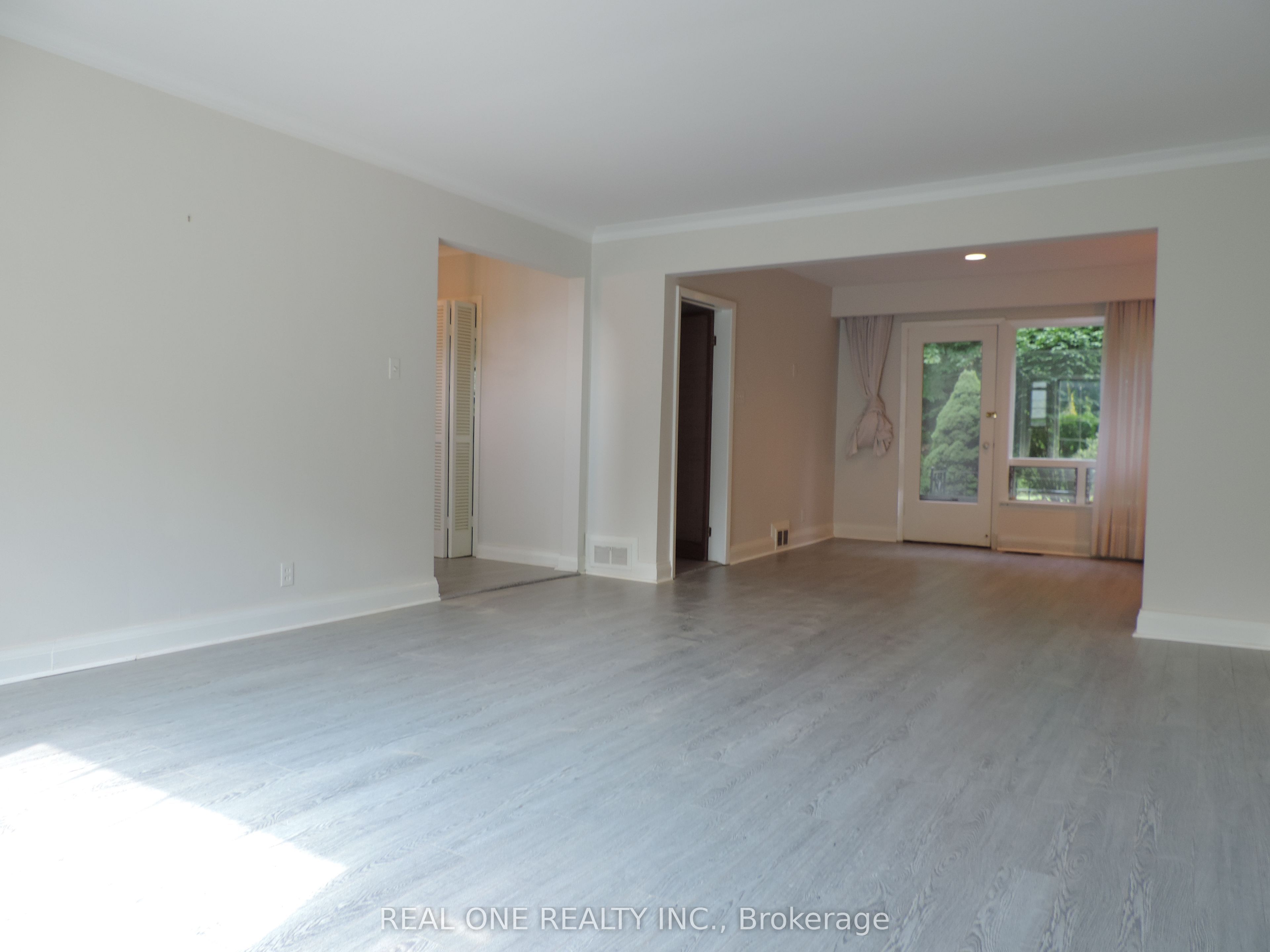616 Briar Hill Avenue, Toronto, ON M5N 1N2 photo 4