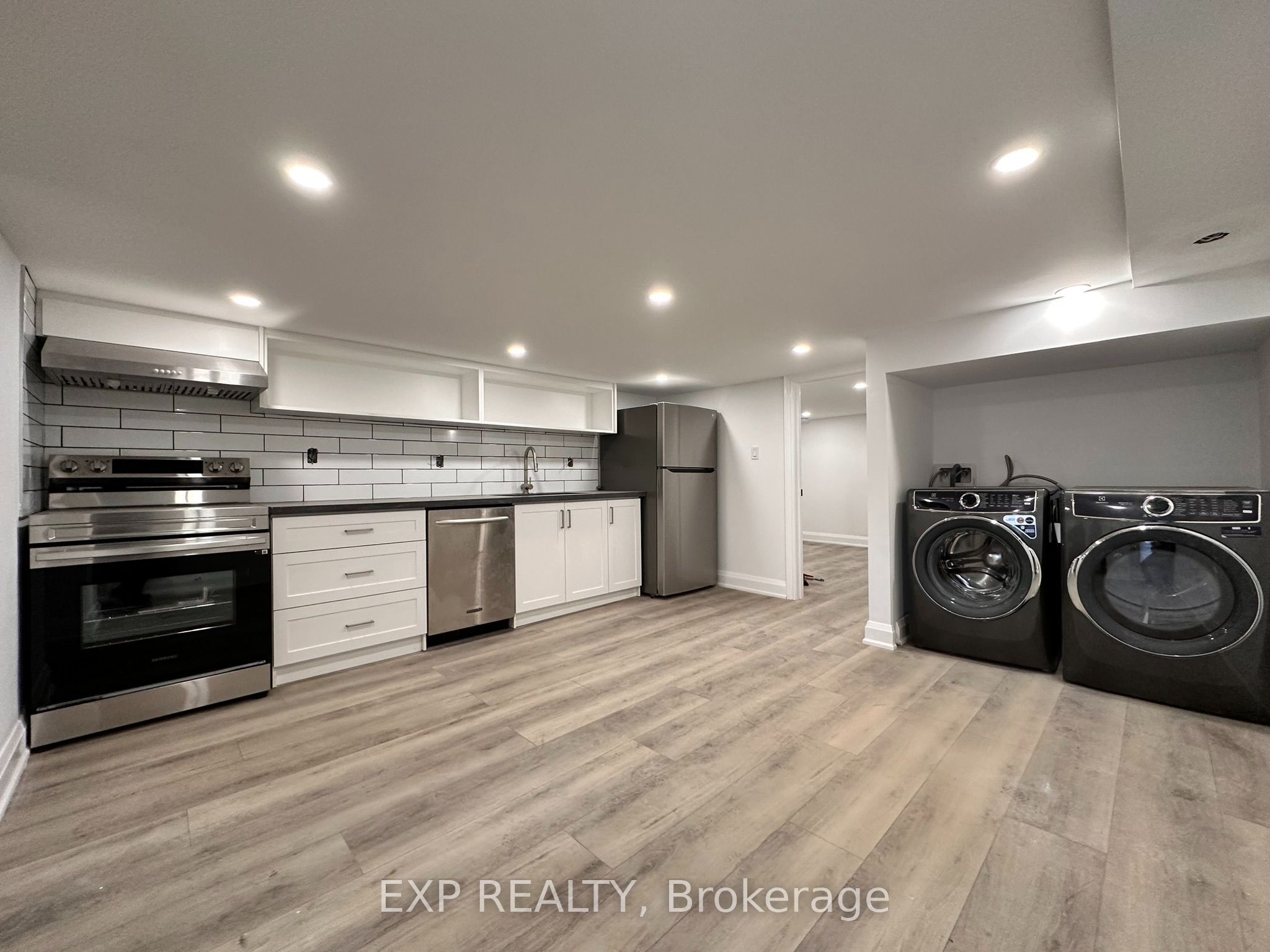 143 Gladstone Avenue Lower, Toronto, ON M6J 3L1 photo 2