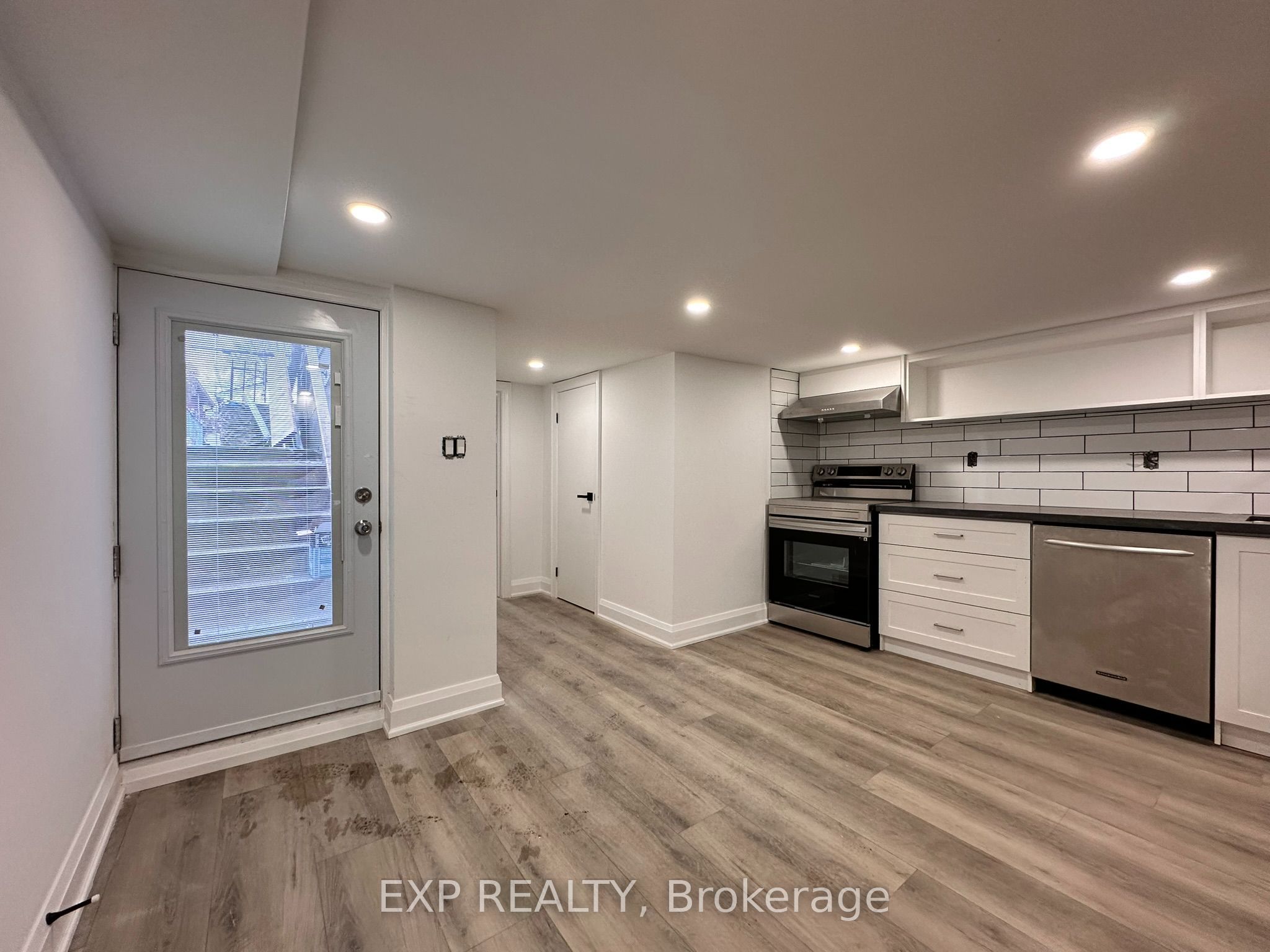 143 Gladstone Avenue Lower, Toronto, ON M6J 3L1 photo 3