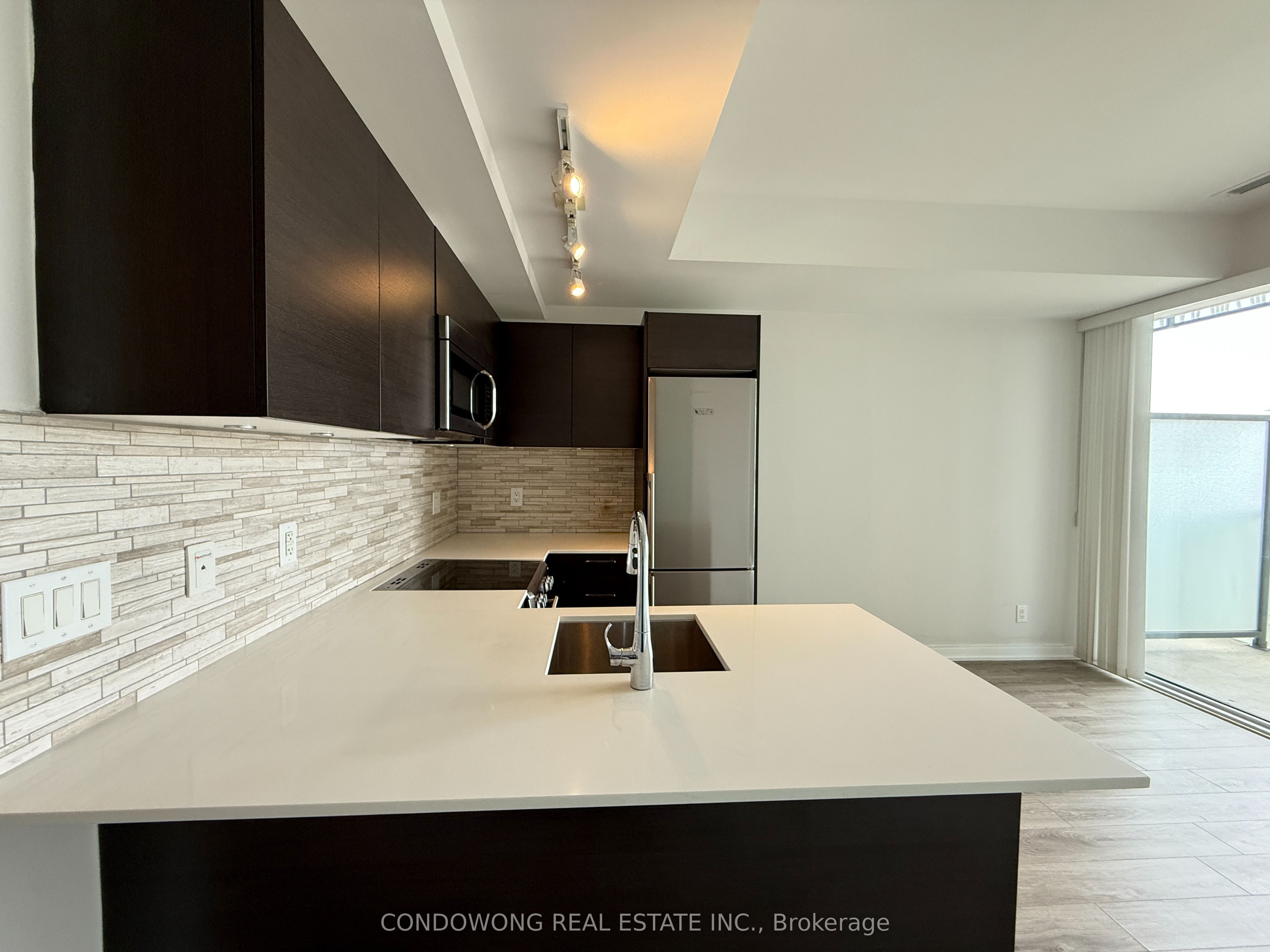 42 Charles Street E 2805, Toronto, ON M4Y 0B7 photo 5