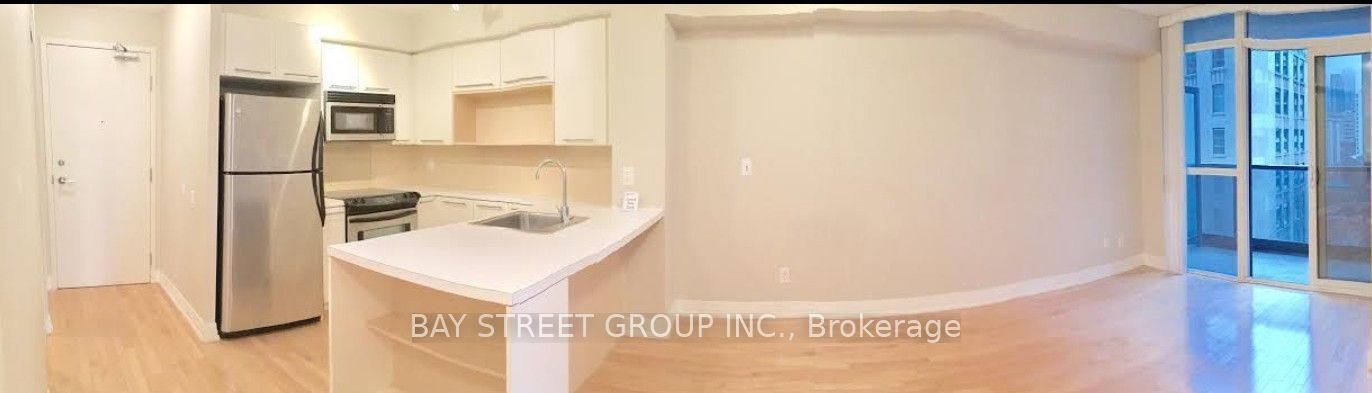 25 Carlton Street 1008, Toronto, ON M5B 1L4 photo 5