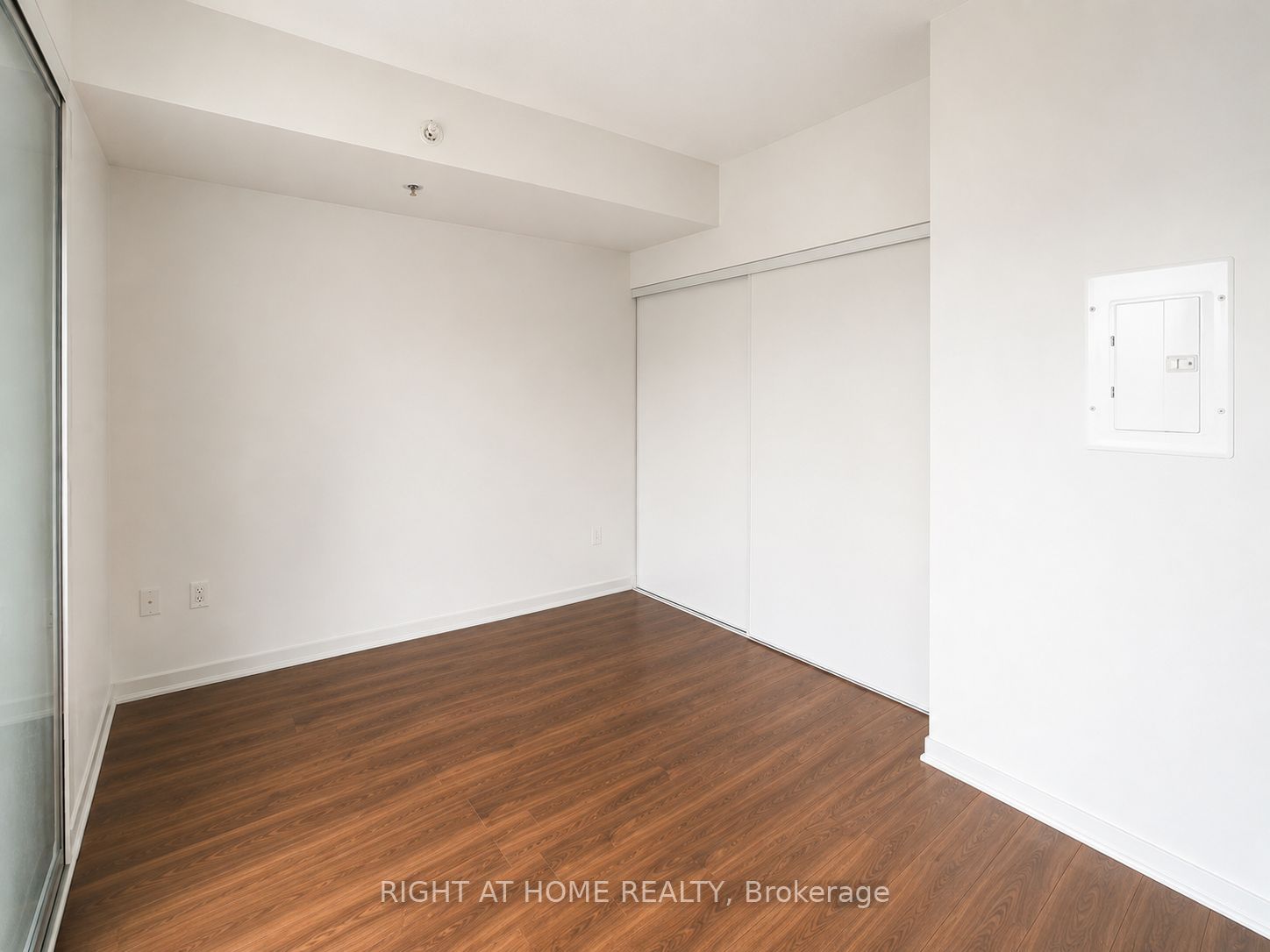 36 Lisgar Street 827E, Toronto, ON M6J 0C7 photo 4