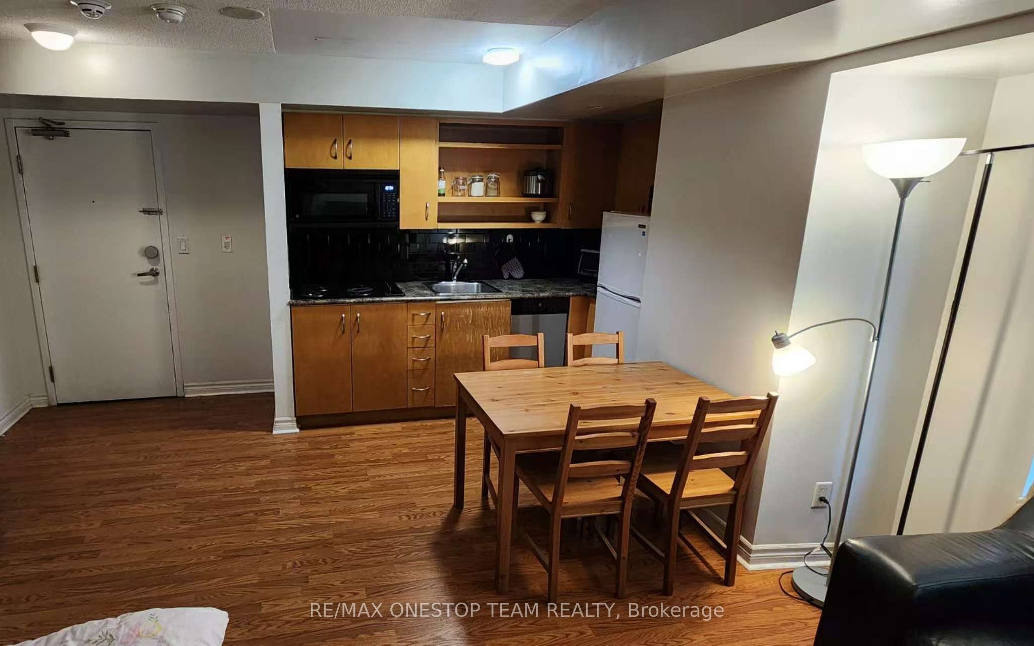 200 Victoria Street 1308, Toronto, ON M5B 1V8 photo 2