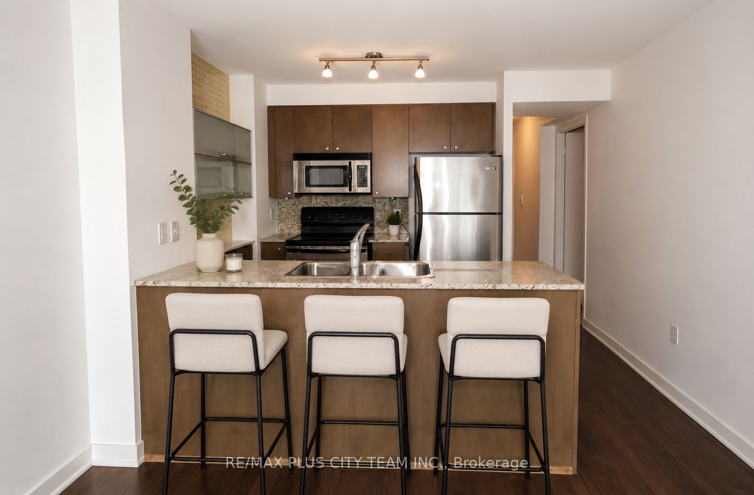 11 Brunel Court 4707, Toronto, ON M5V 3Y3 photo 3