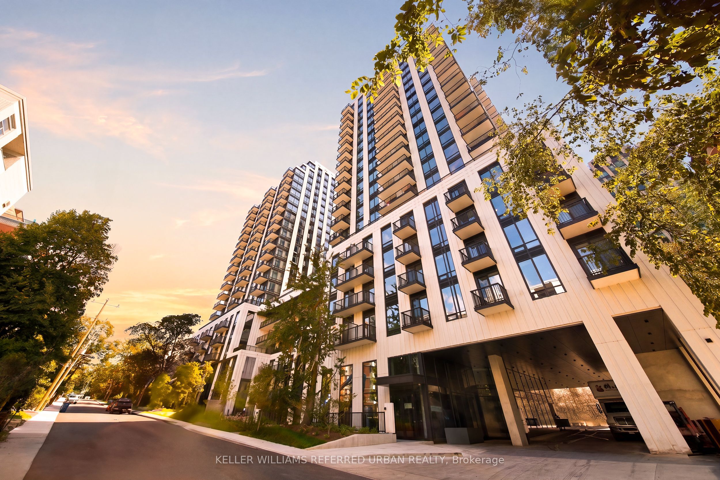 89 Montclair Avenue 1525, Toronto, ON M5P 0B1 photo 2