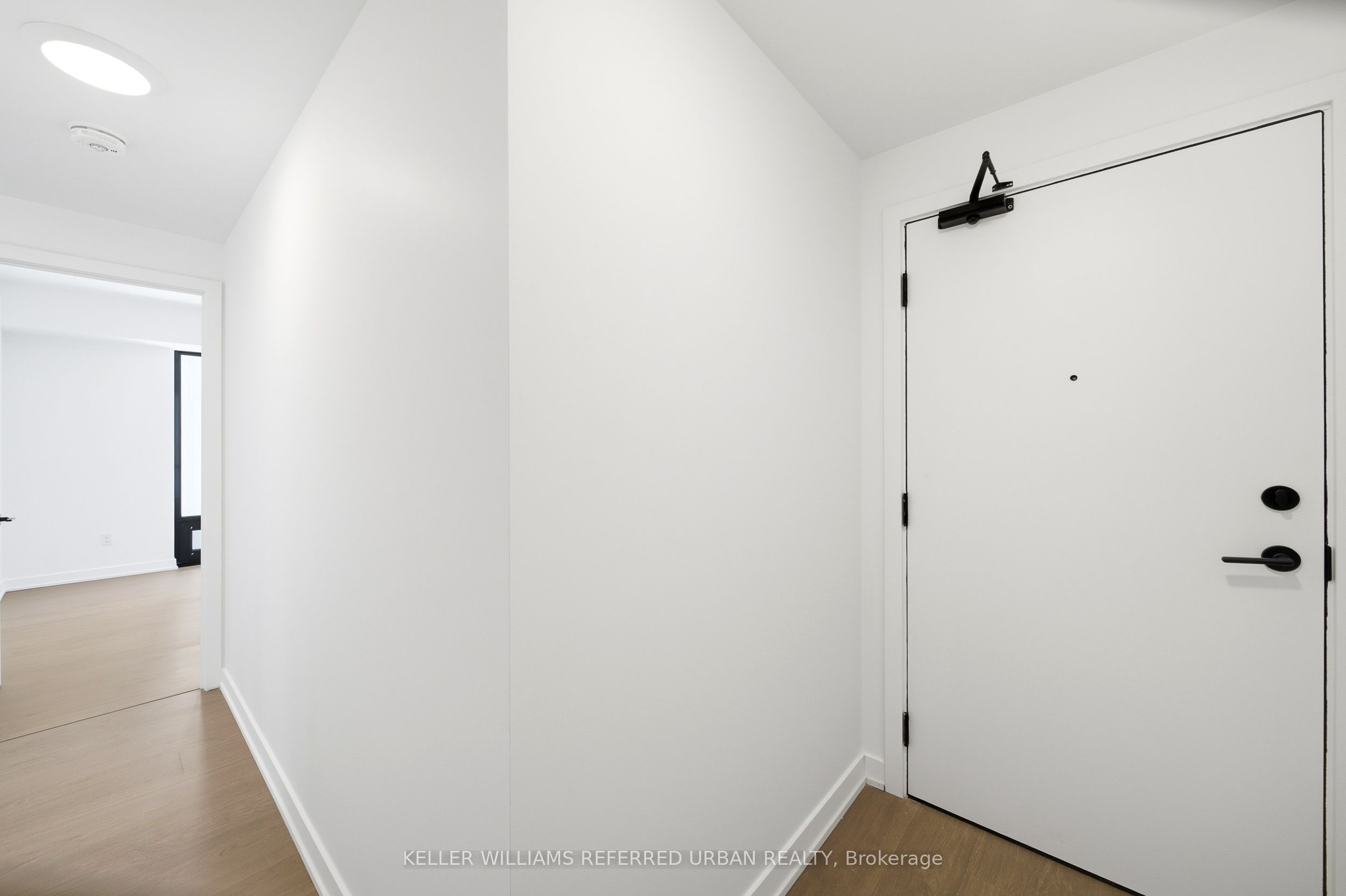 89 Montclair Avenue 1525, Toronto, ON M5P 0B1 photo 4