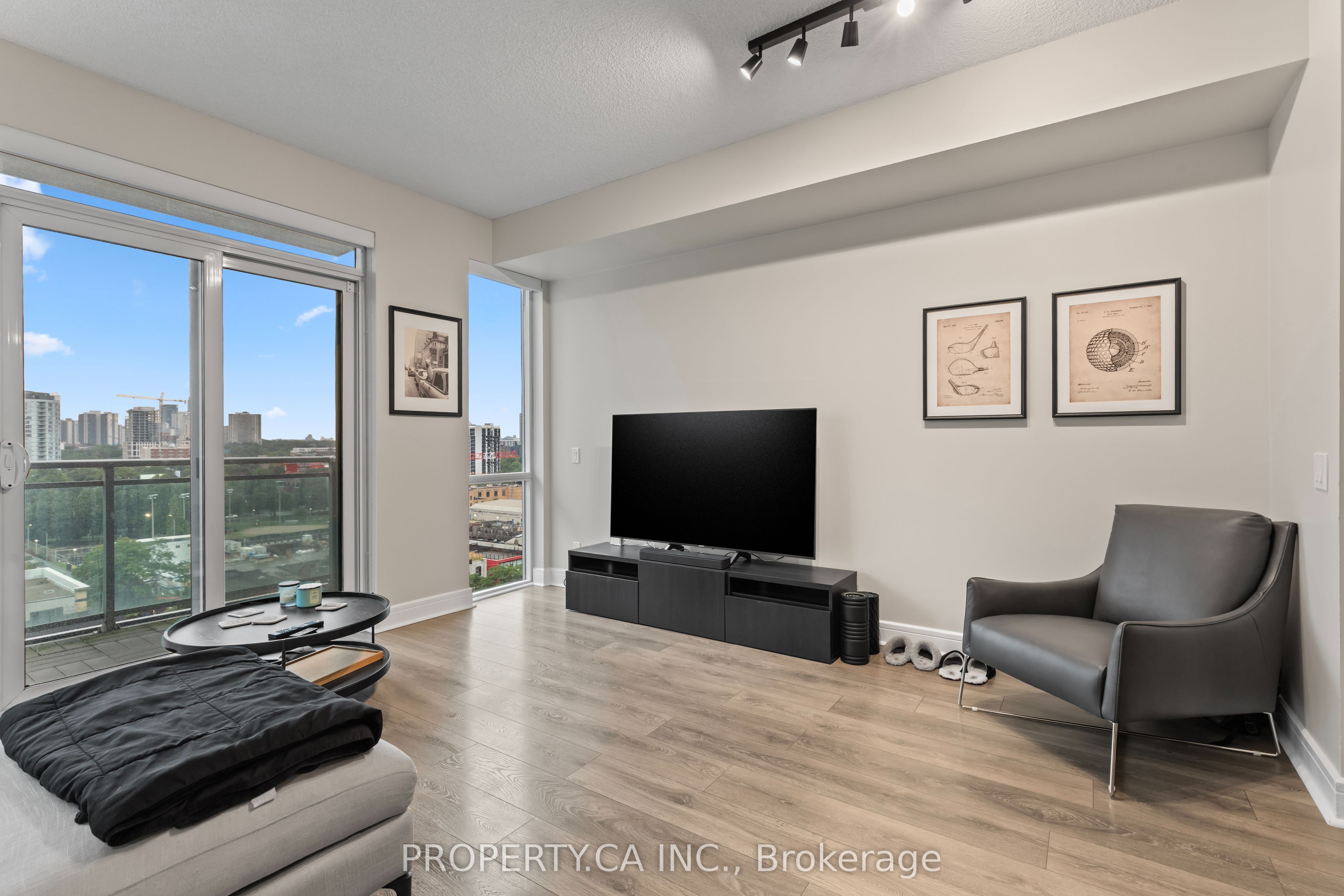 116 George Street 1204, Toronto, ON M5A 3S2 photo 2