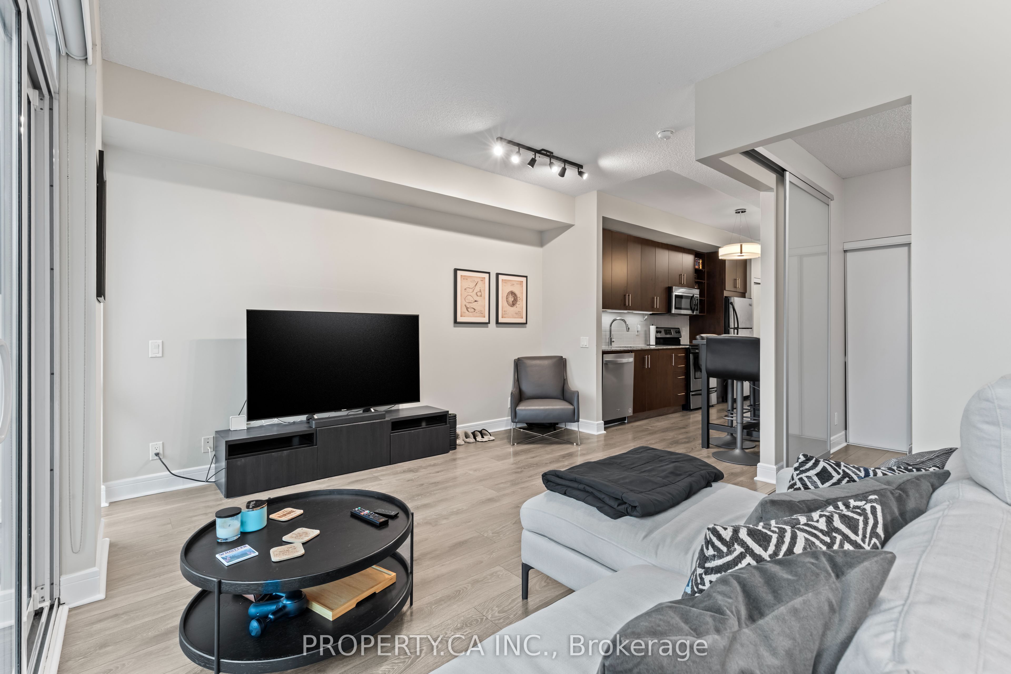 116 George Street 1204, Toronto, ON M5A 3S2 photo 3