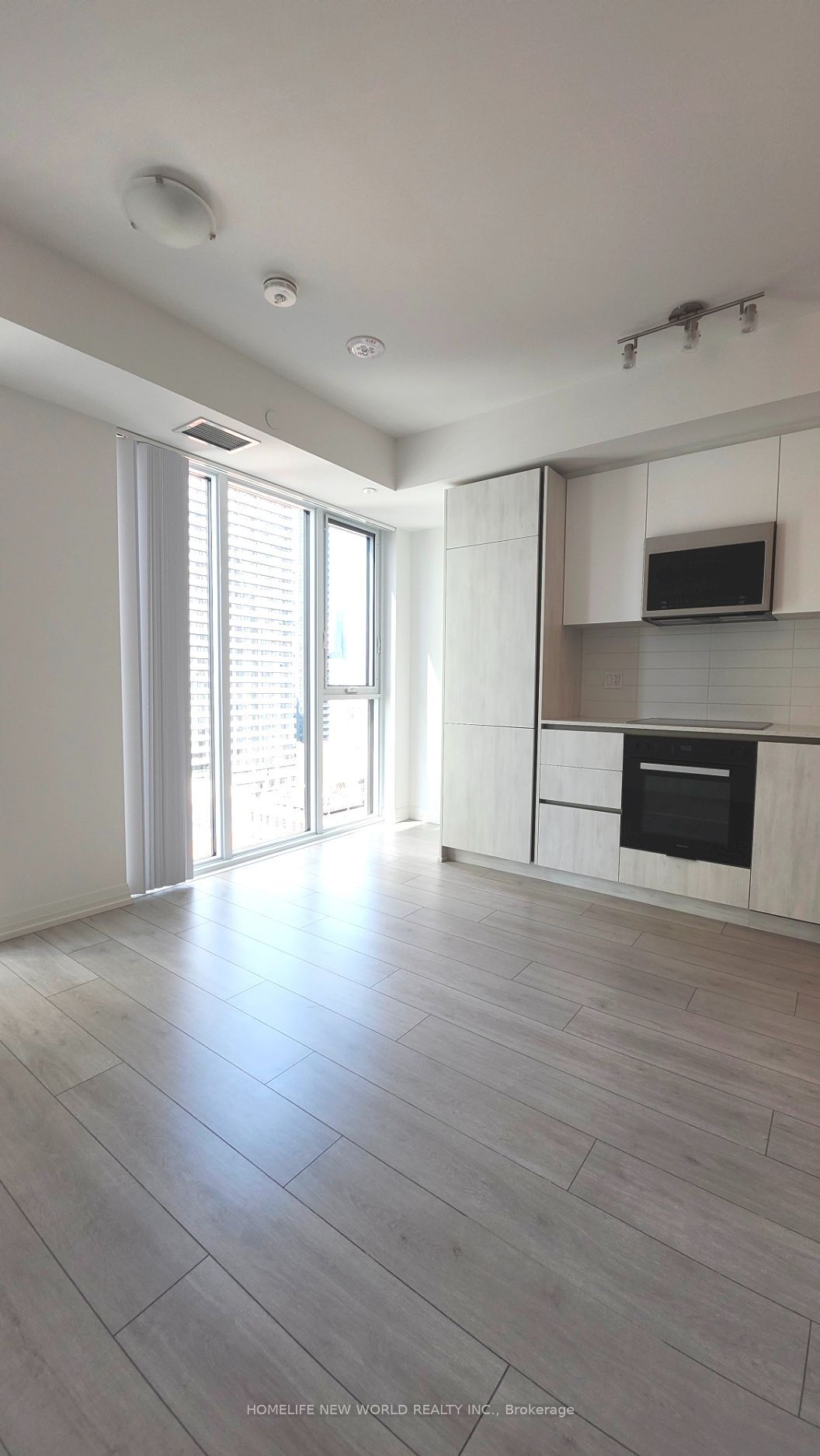 400 King Street W 2201, Toronto, ON M5V 0X8 photo 4