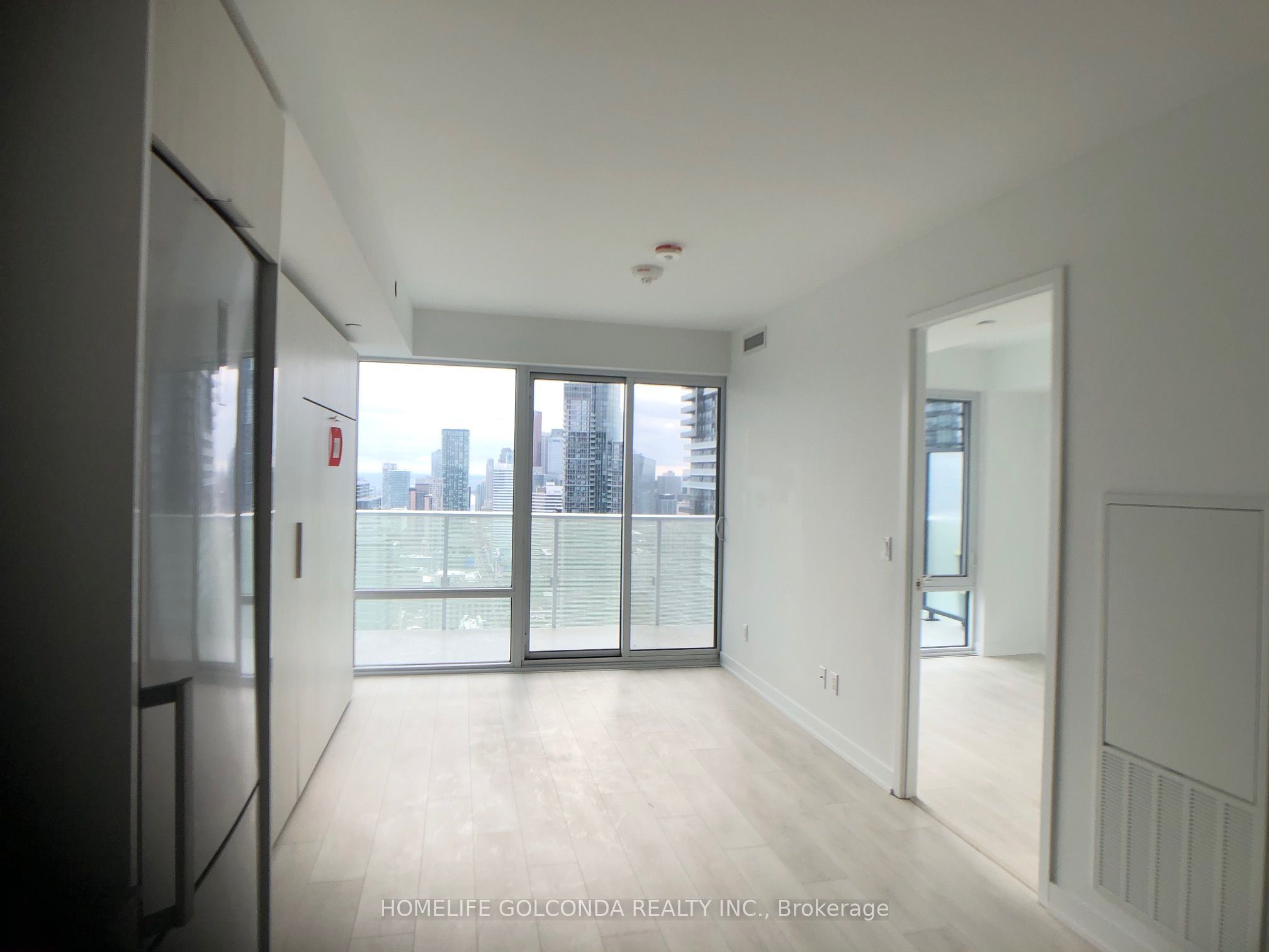 501 Yonge Street 4111, Toronto, ON M4Y 0G8 photo 3