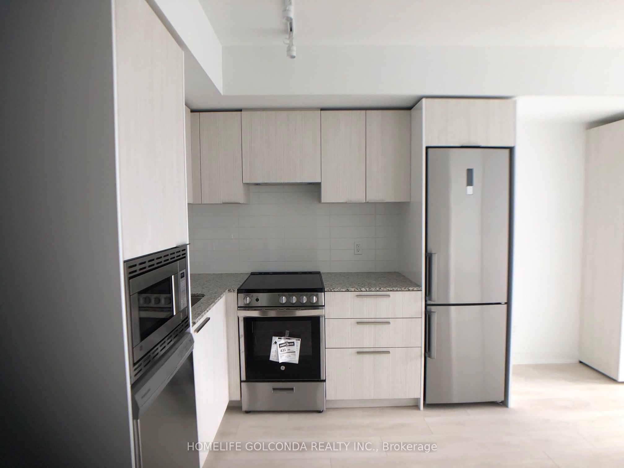 501 Yonge Street 4111, Toronto, ON M4Y 0G8 photo 4