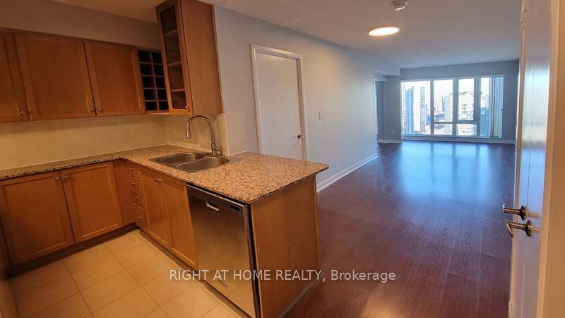 210 VICTORIA Street 2903, Toronto, ON M5B 2R3 photo 4
