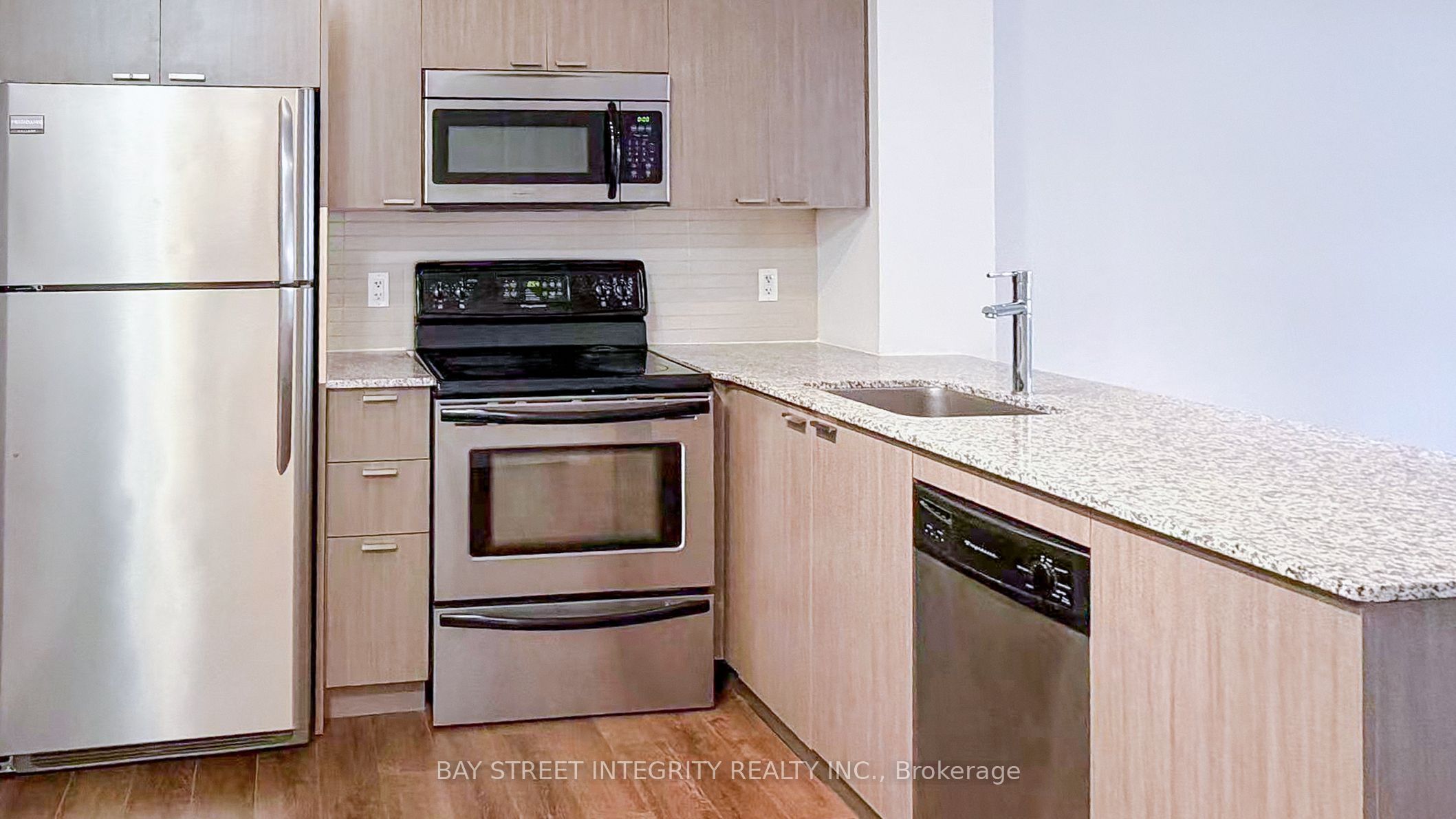 23 Sheppard Avenue E 402, Toronto, ON M2N 0C8 photo 4