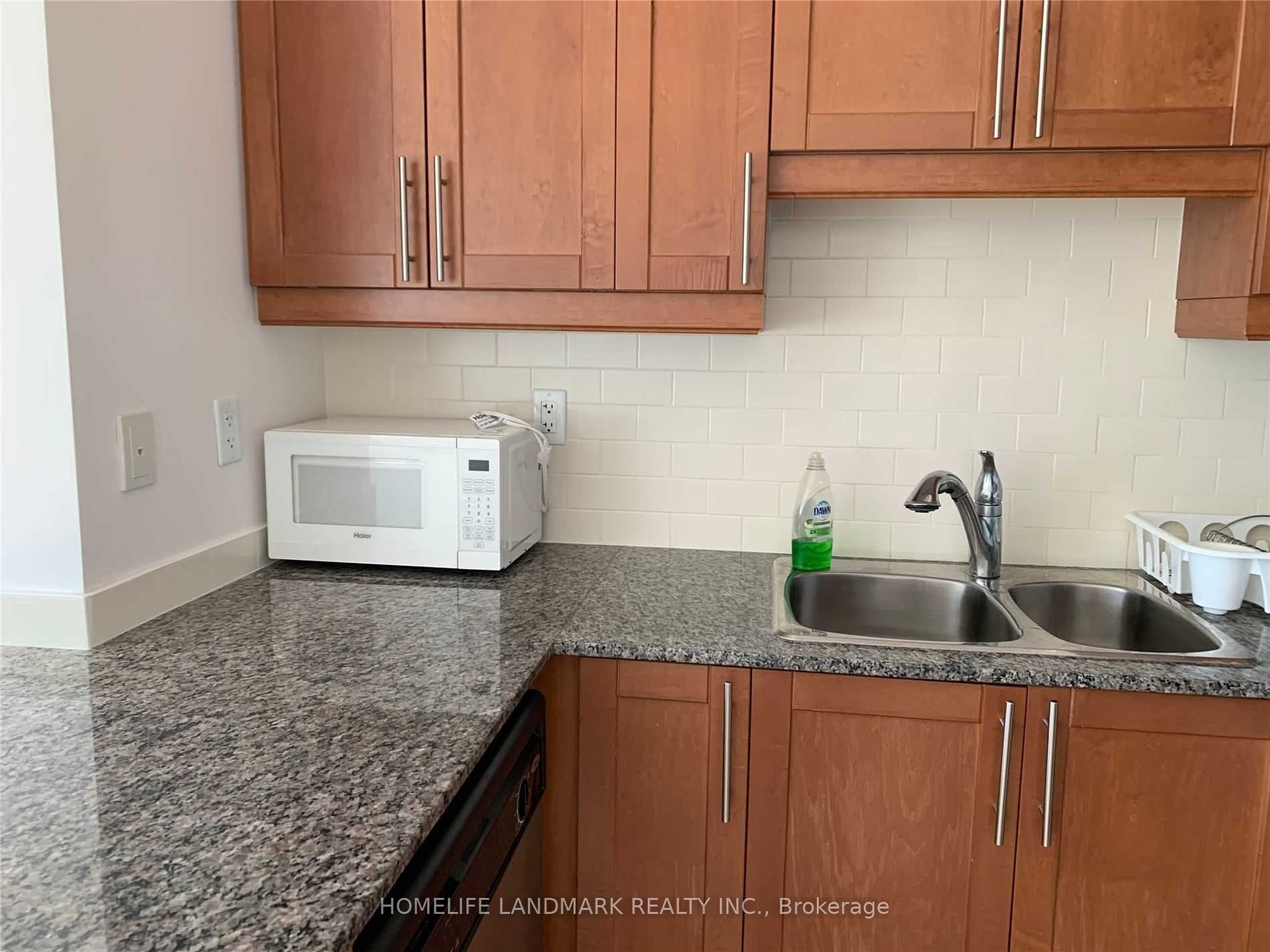 18 Holmes Avenue 702, Toronto, ON M2N 0E1 photo 4
