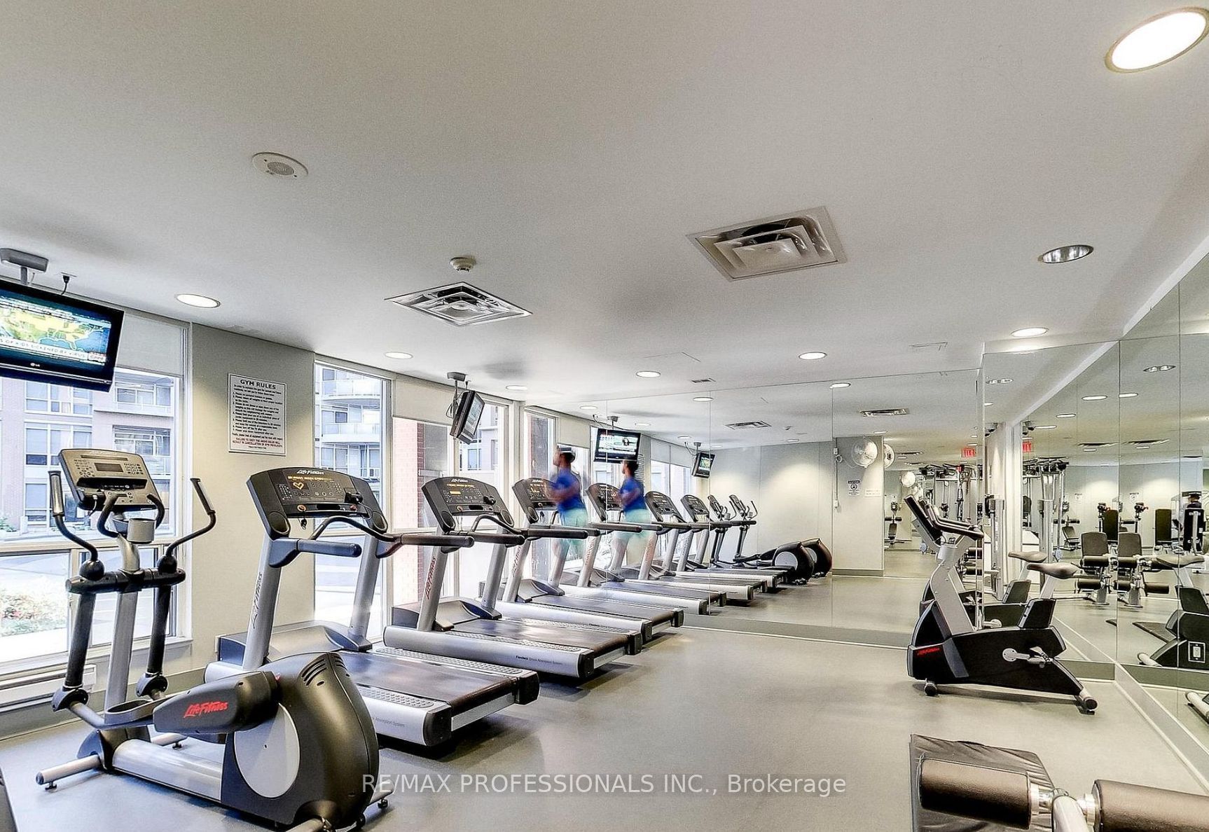 1 Shaw Street W 523, Toronto, ON M6K 0A1 photo 3