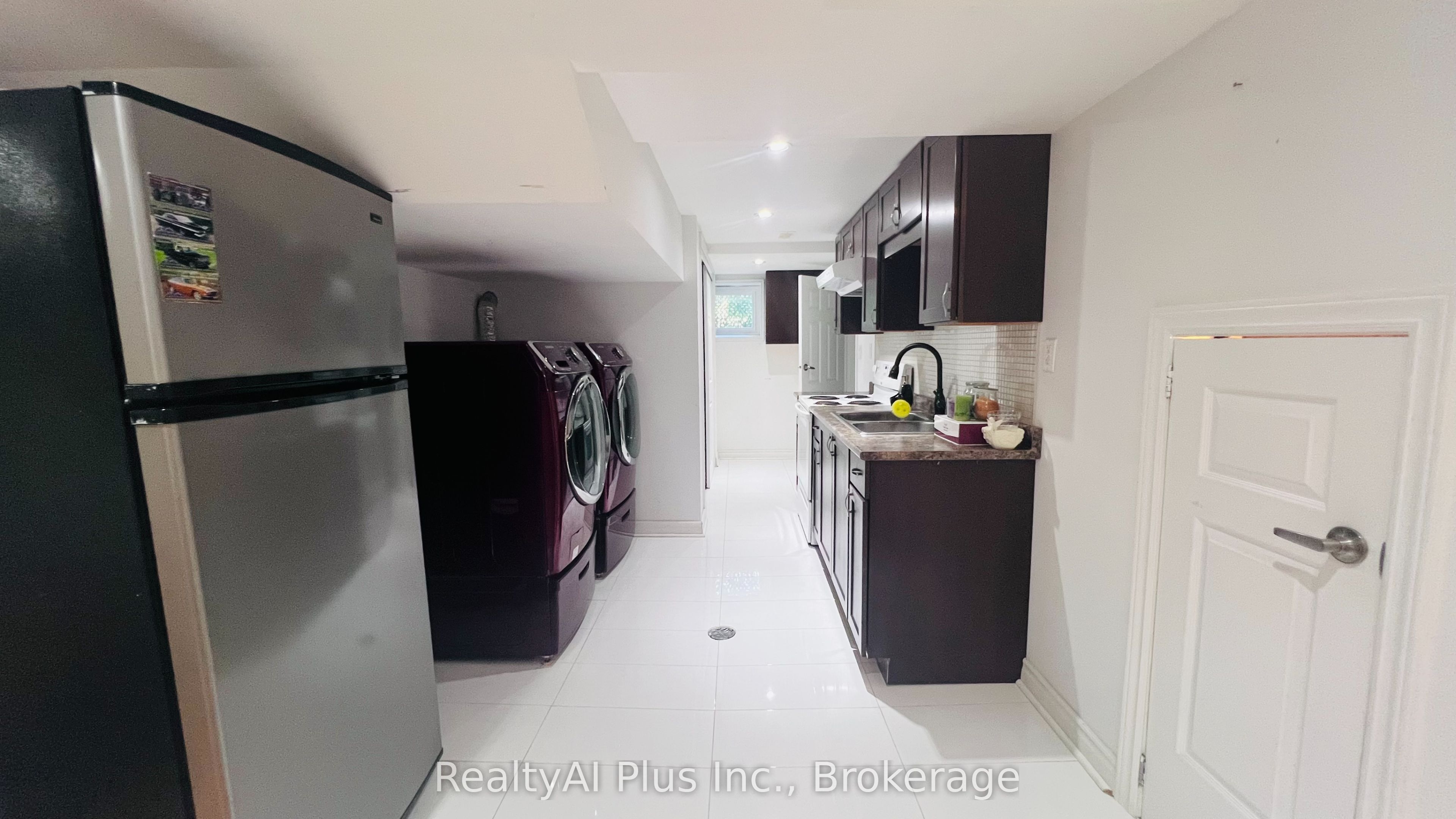 151 Ernest Avenue, Toronto, ON M2J 3T7 photo 4