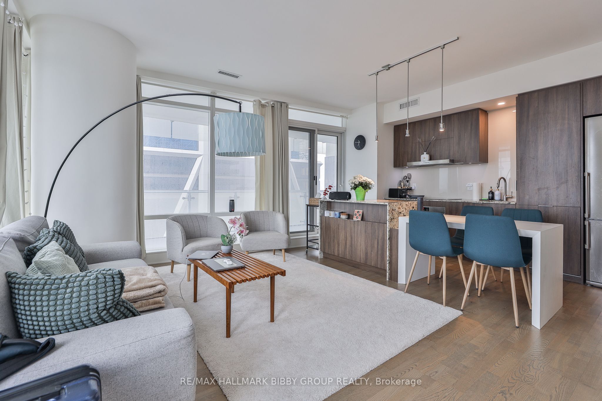 1 Bloor Street E 3807, Toronto, ON M4W 1A9 photo 5